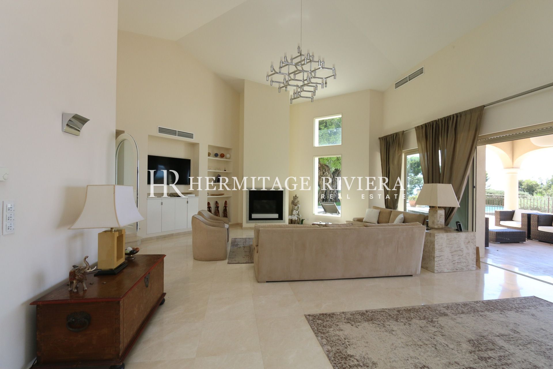 Property overlooking Monaco - Sea views - Pool - Flat garden  (image 9)