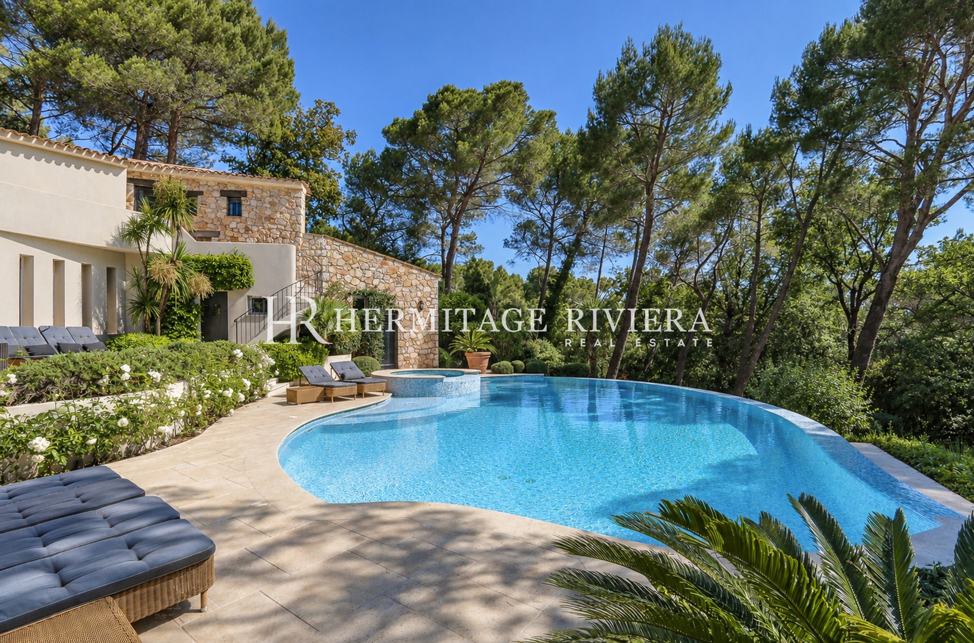 Villa à Mougins Propriété charmante dans domain fermé (image 3)