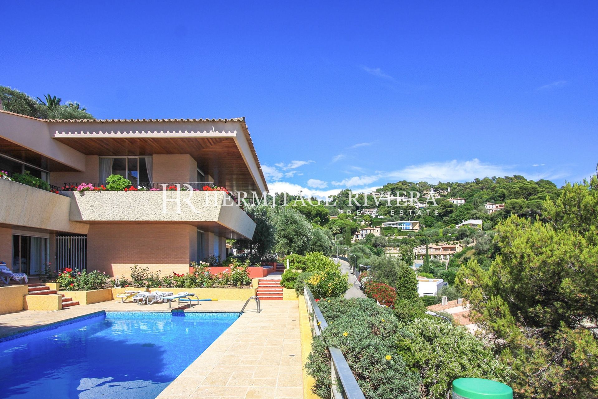 坐拥全景的非凡别墅 (图片 4)