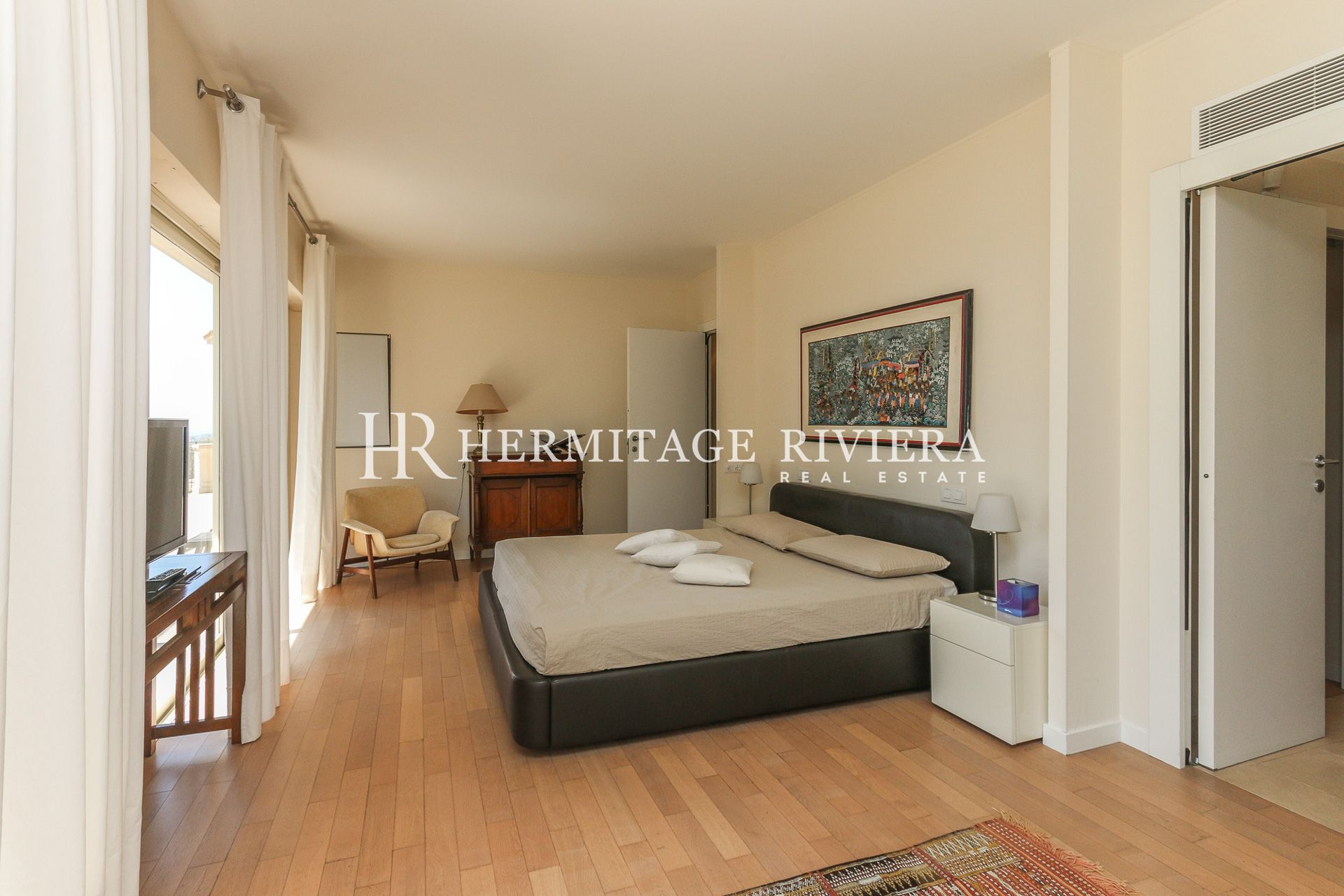 Property overlooking Monaco - Sea views - Pool - Flat garden  (image 19)