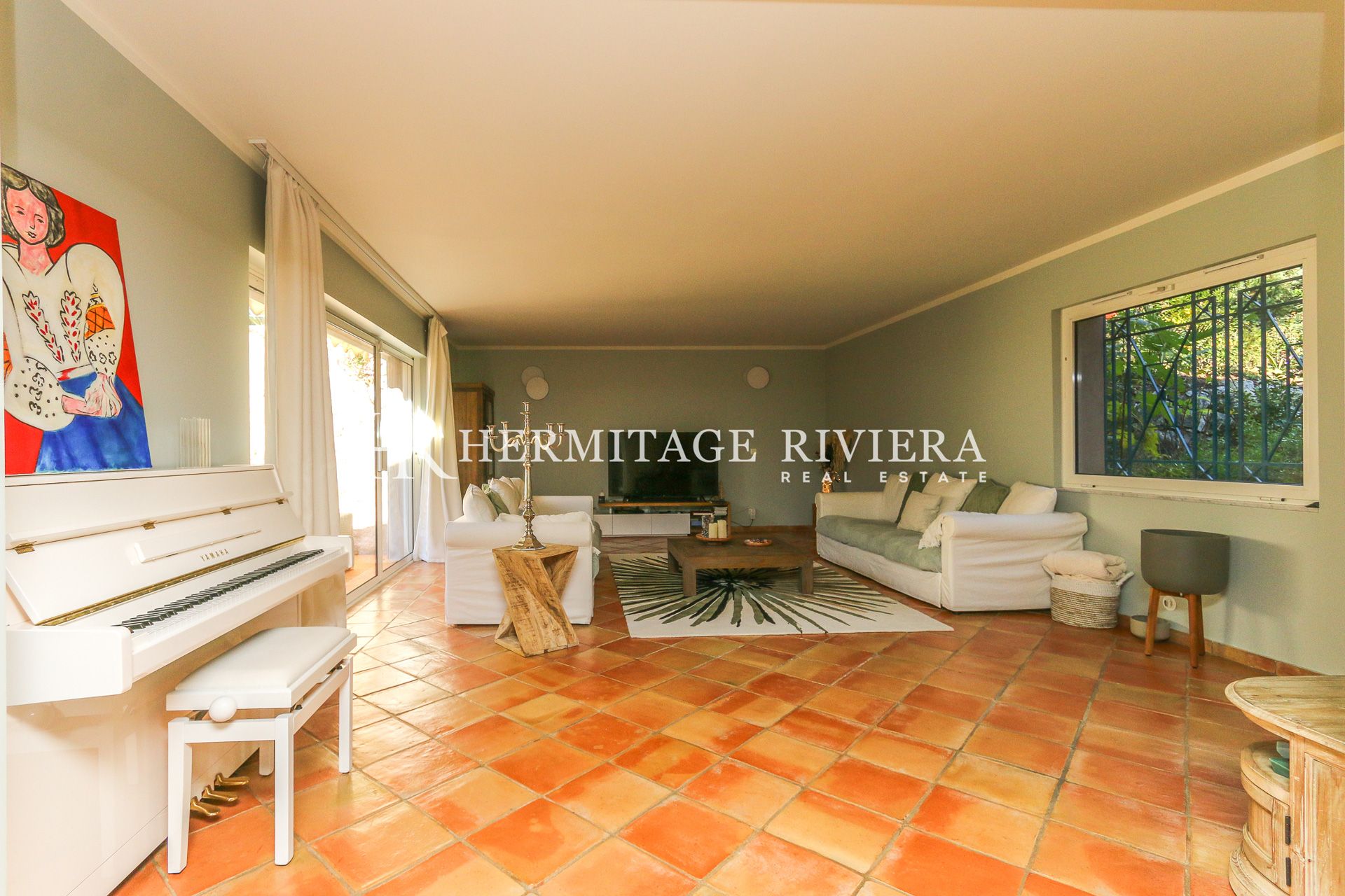 Stängd fastighet - Pool - Havsutsikt  (bild 8)