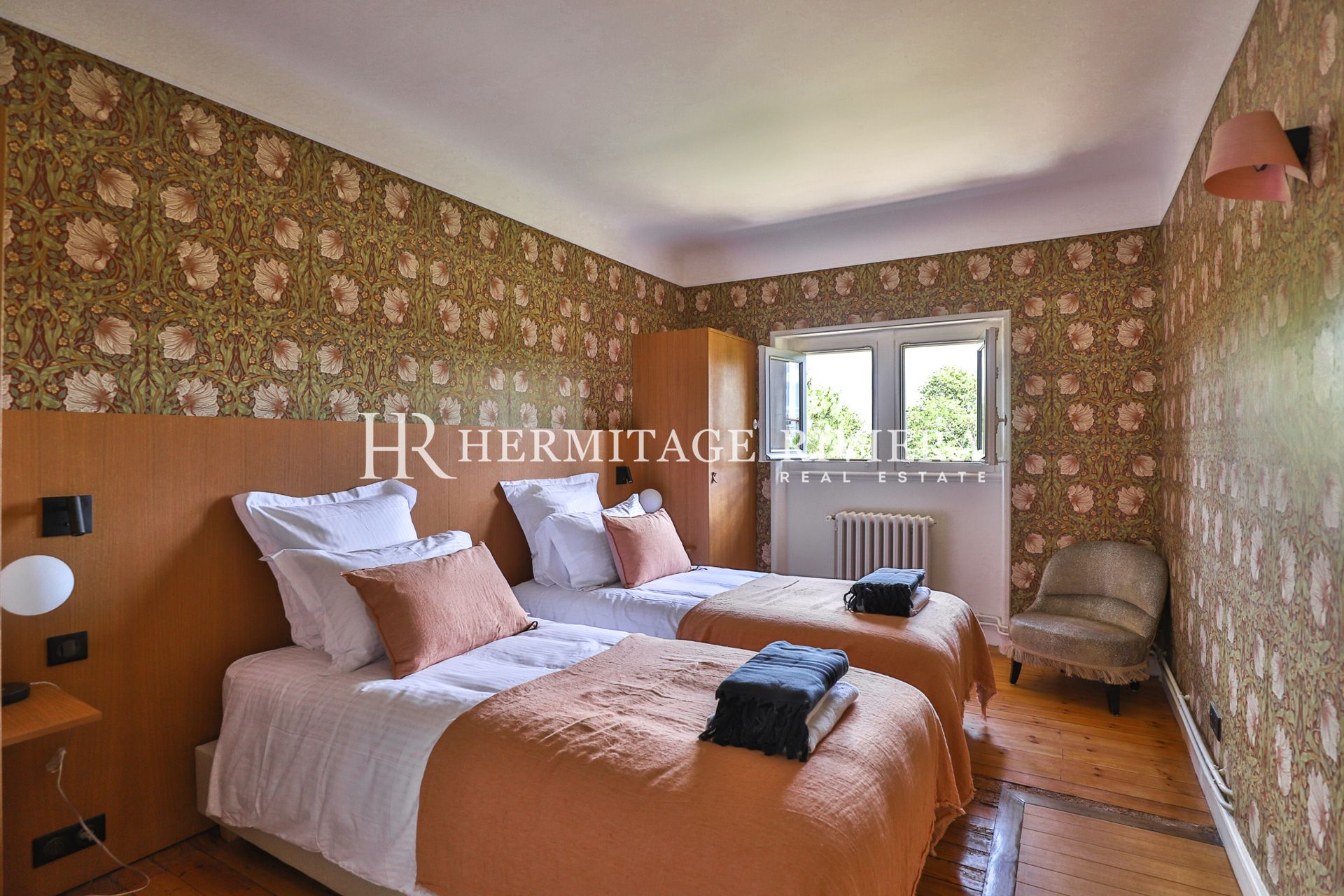 Property - 7 bedrooms - Cinema - Pool - Sea view (image 18)