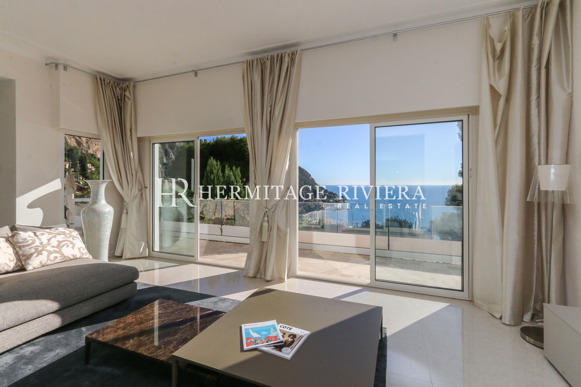 Contemporary villa - Sea view - Pool - Garage  (image 14)