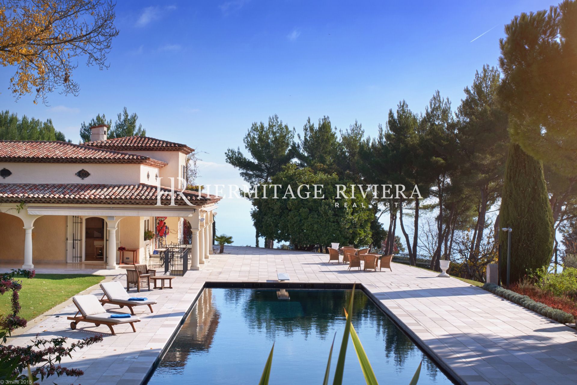 Stunning property - Tennis court - Football field - Heliport (image 1)