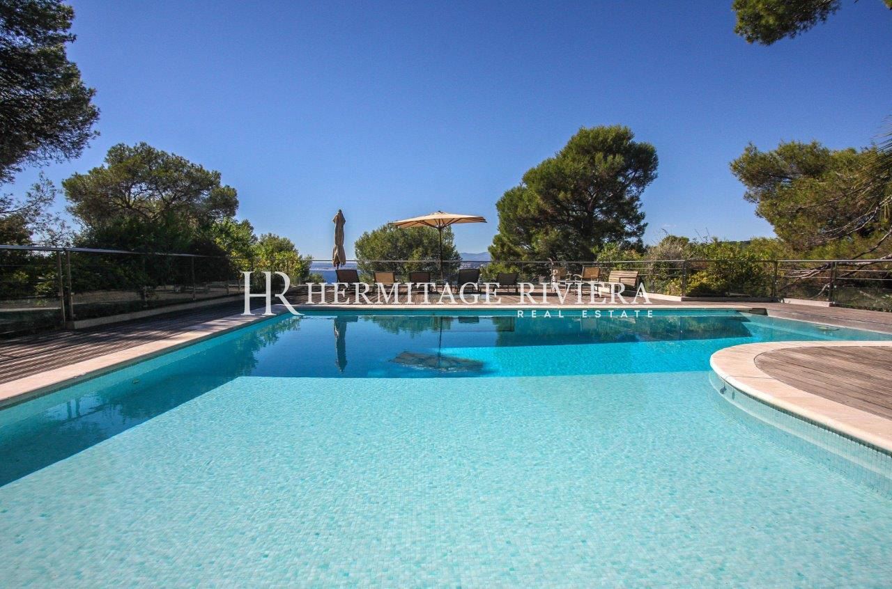 Villa contemporaine avec vue féerique mer (image 2)