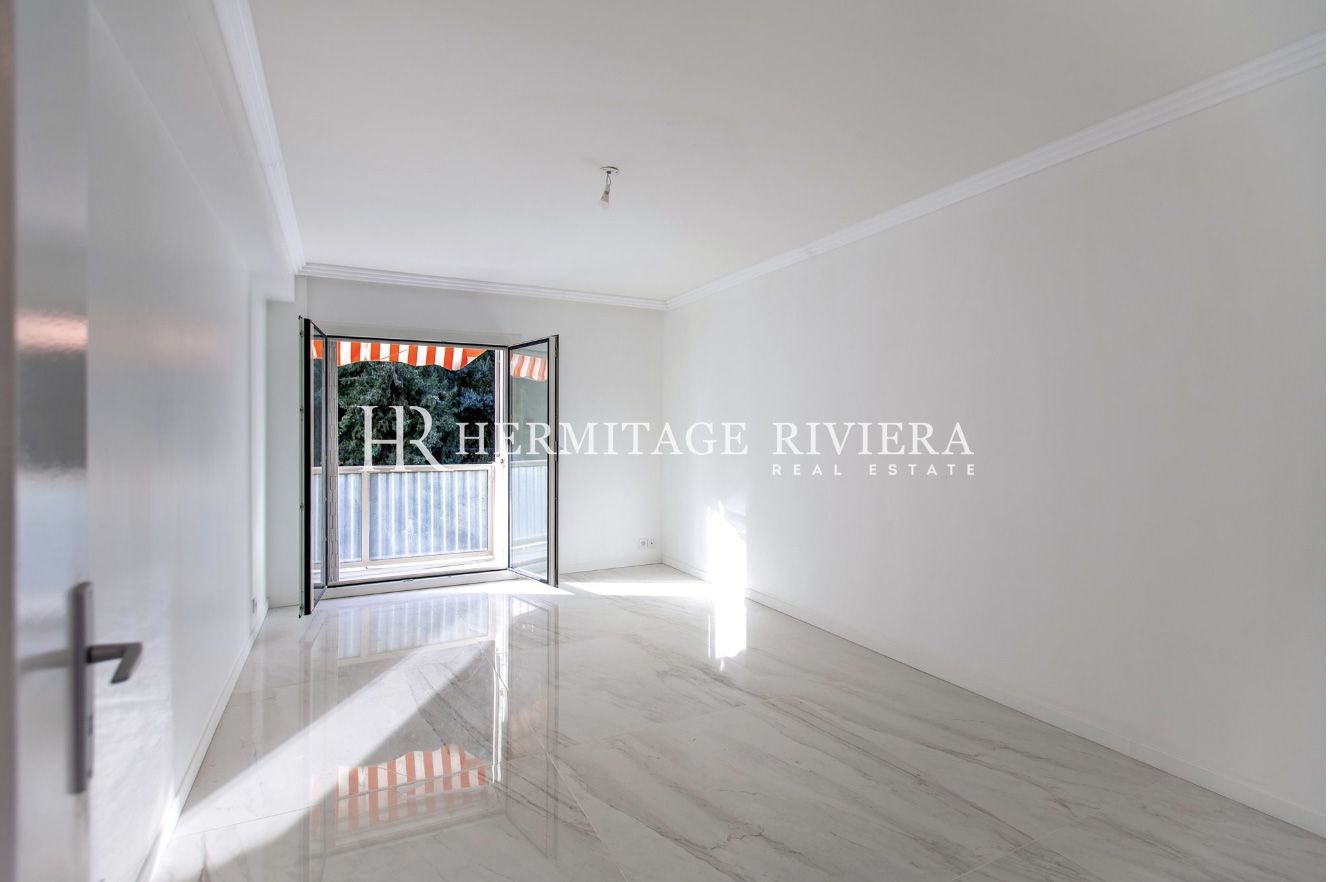 2 bedroom apartment - Renovated - Sea view (image 3)