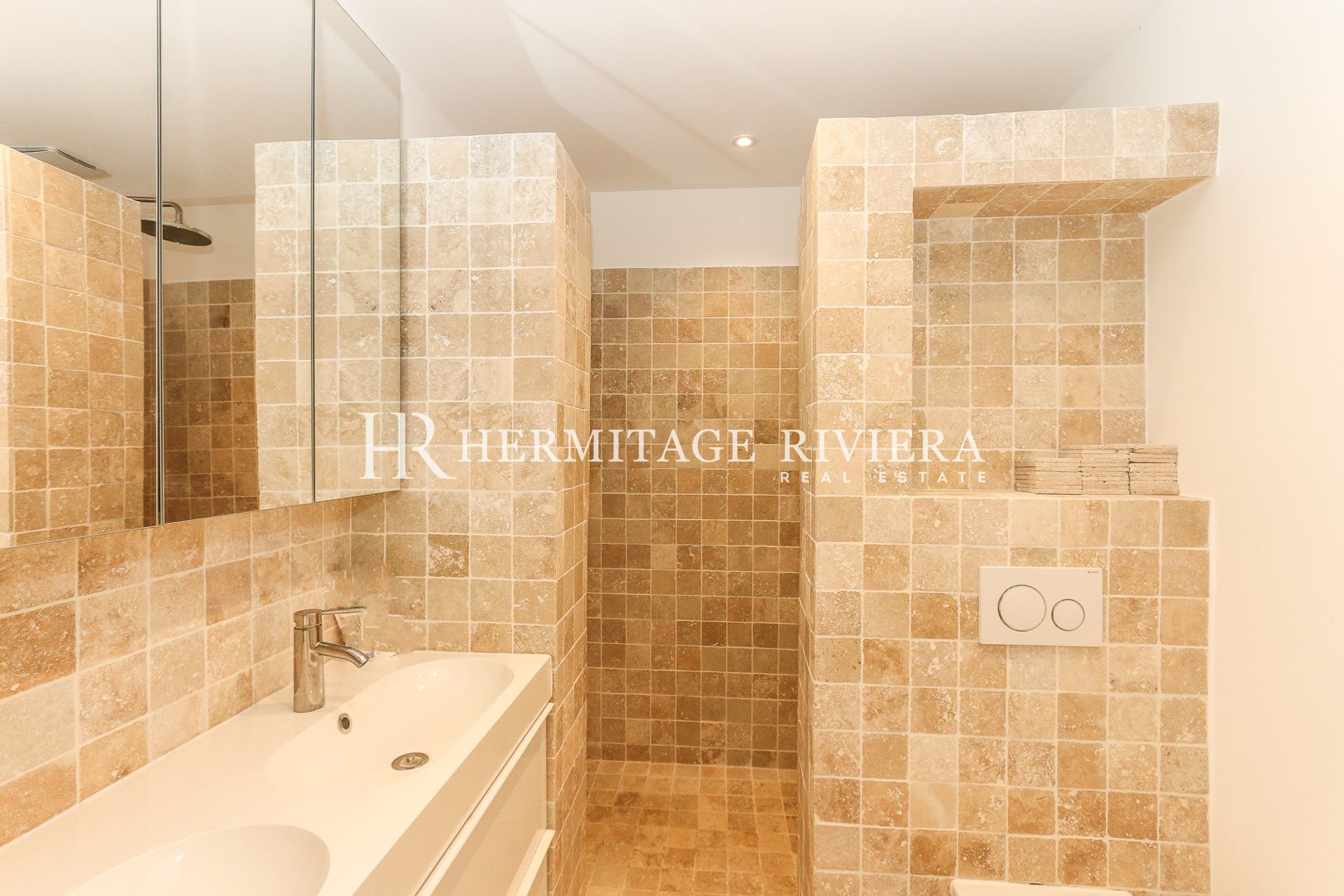 Villa reformada - Vista al mar - Cerca de playas (imagen 14)