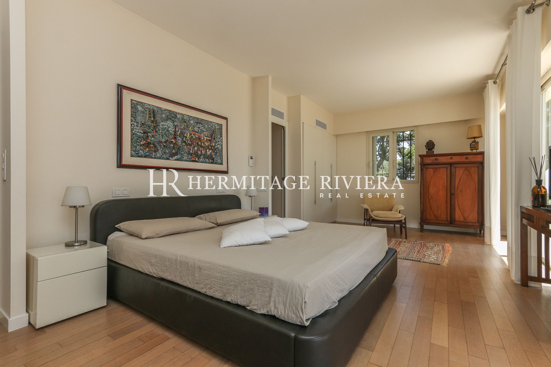 Property overlooking Monaco - Sea views - Pool - Flat garden  (image 16)