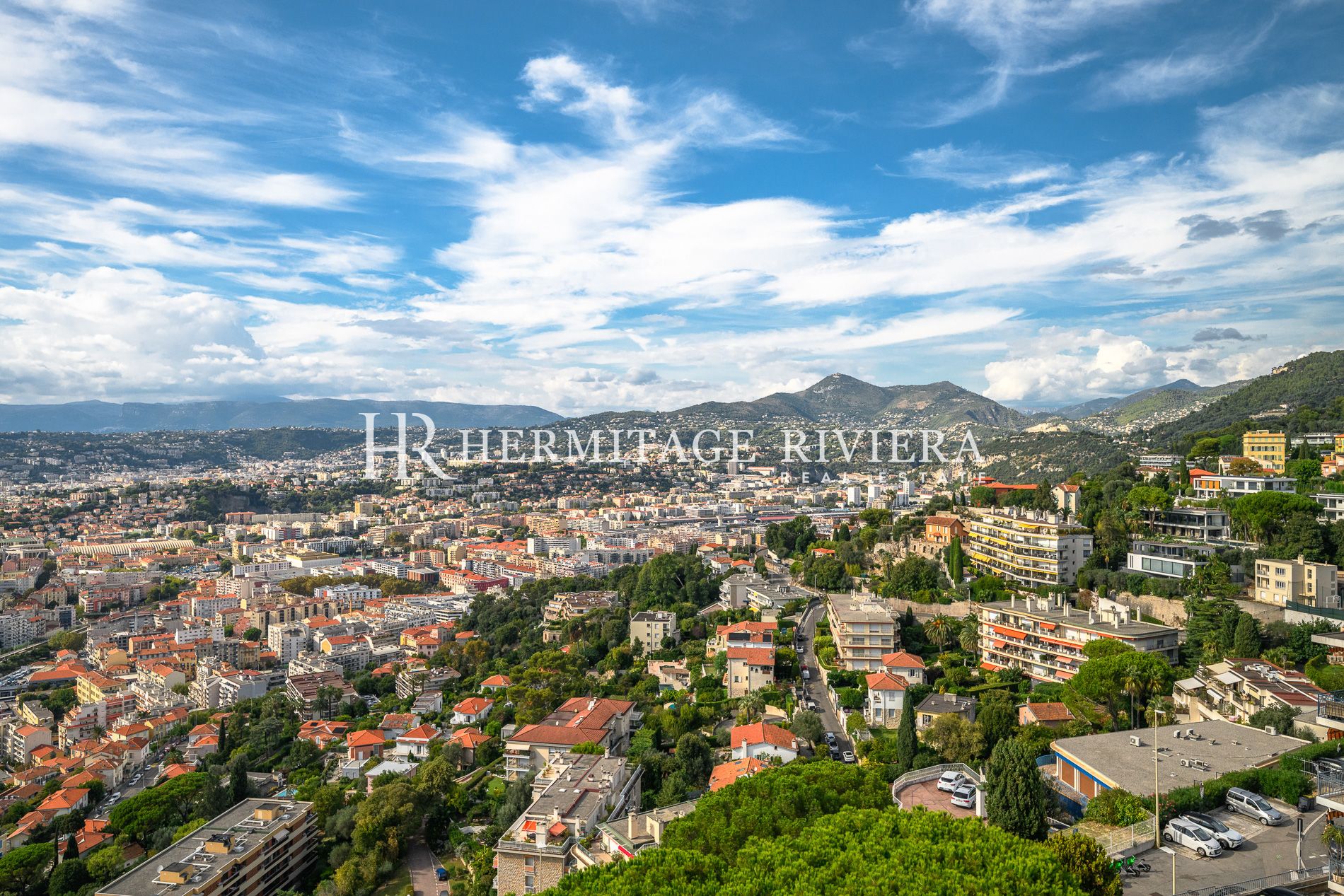 Exceptional Apartment – Top Floor with Breathtaking Sea View (image 34)