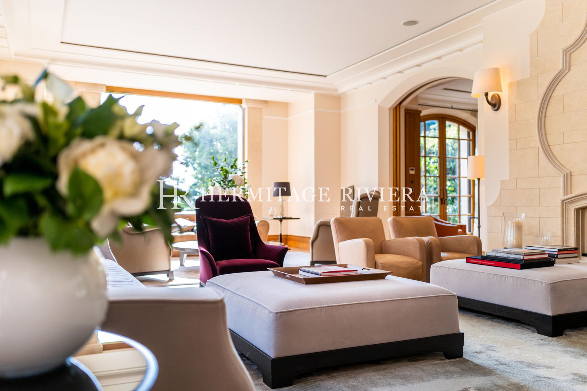 Exclusive waterfront property - Pool - Sea views (image 11)