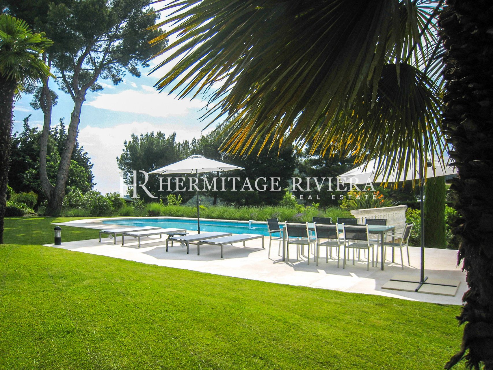 Stunning sea views - Pool - Flat garden (image 3)
