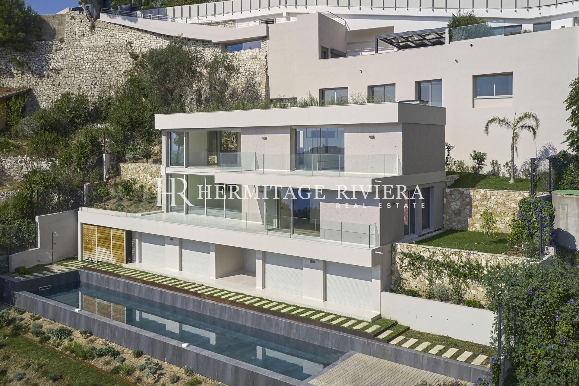 Luxury property - Sew Views - Pool (image 1)