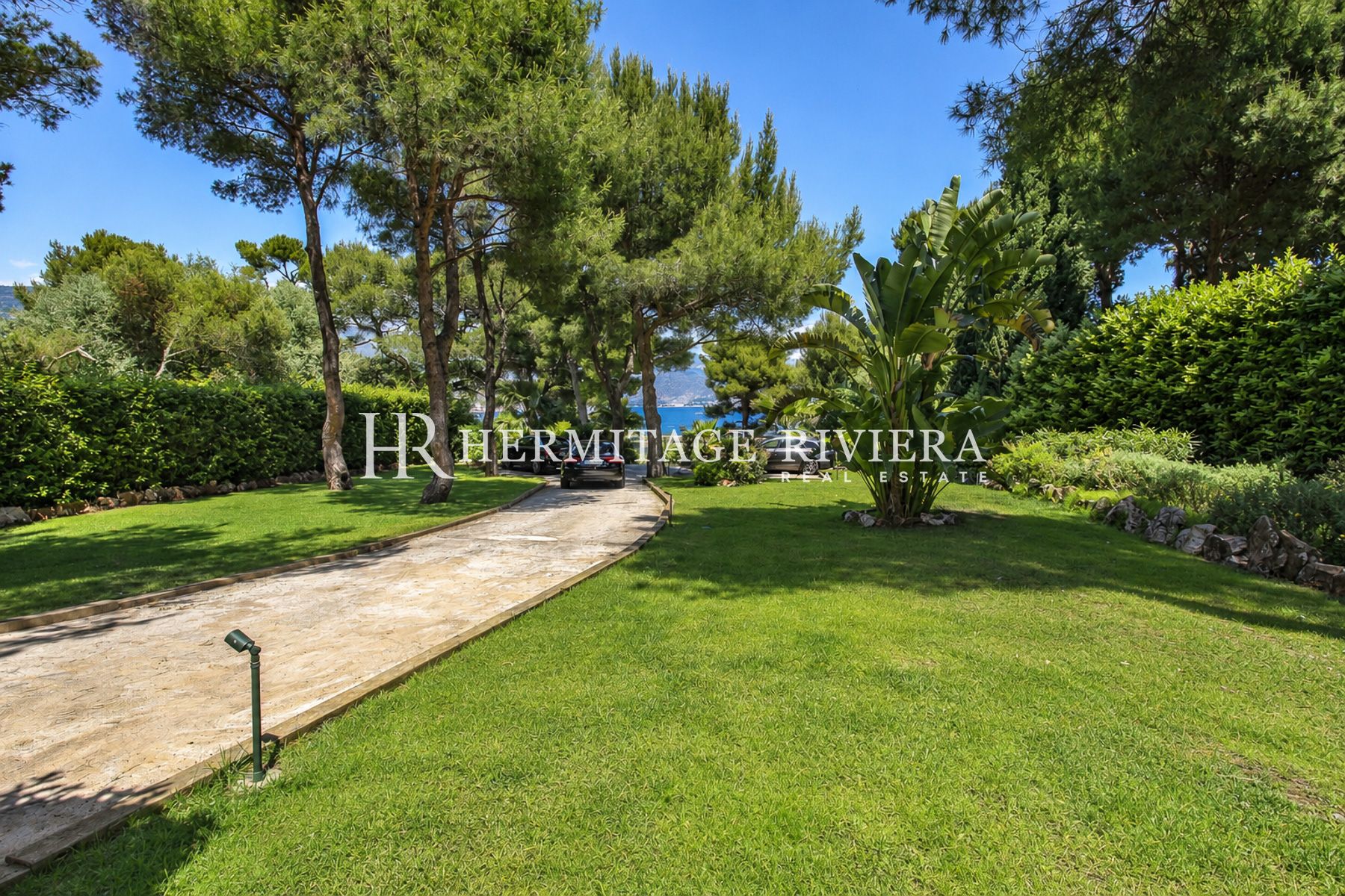 Villa in Saint-Jean-Cap-Ferrat Modern property - Panoramic sea views - Heated Pool (image 19)