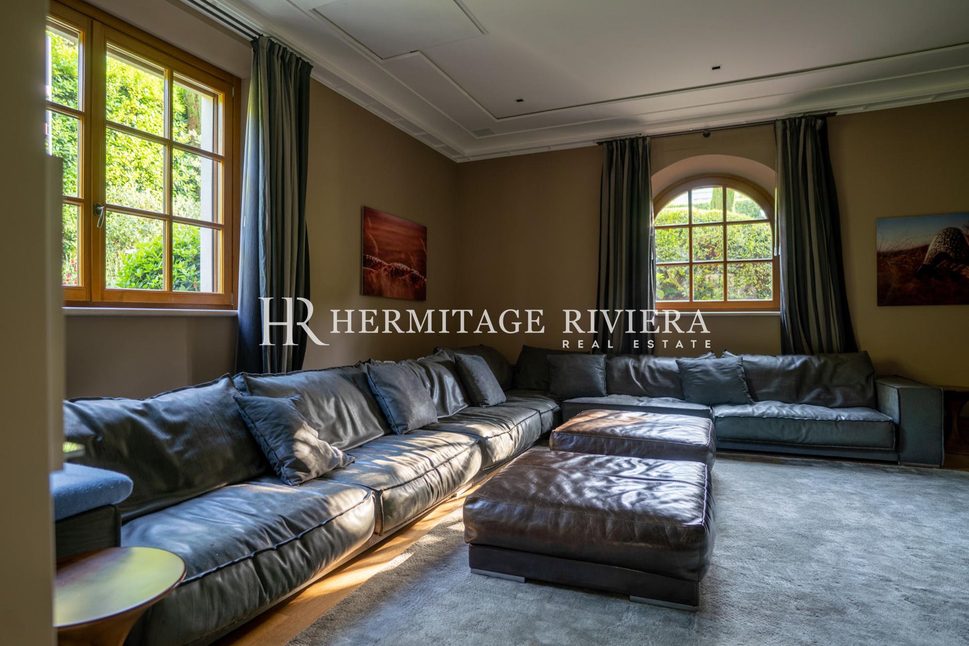 Exclusive waterfront property - Pool - Sea views (image 15)