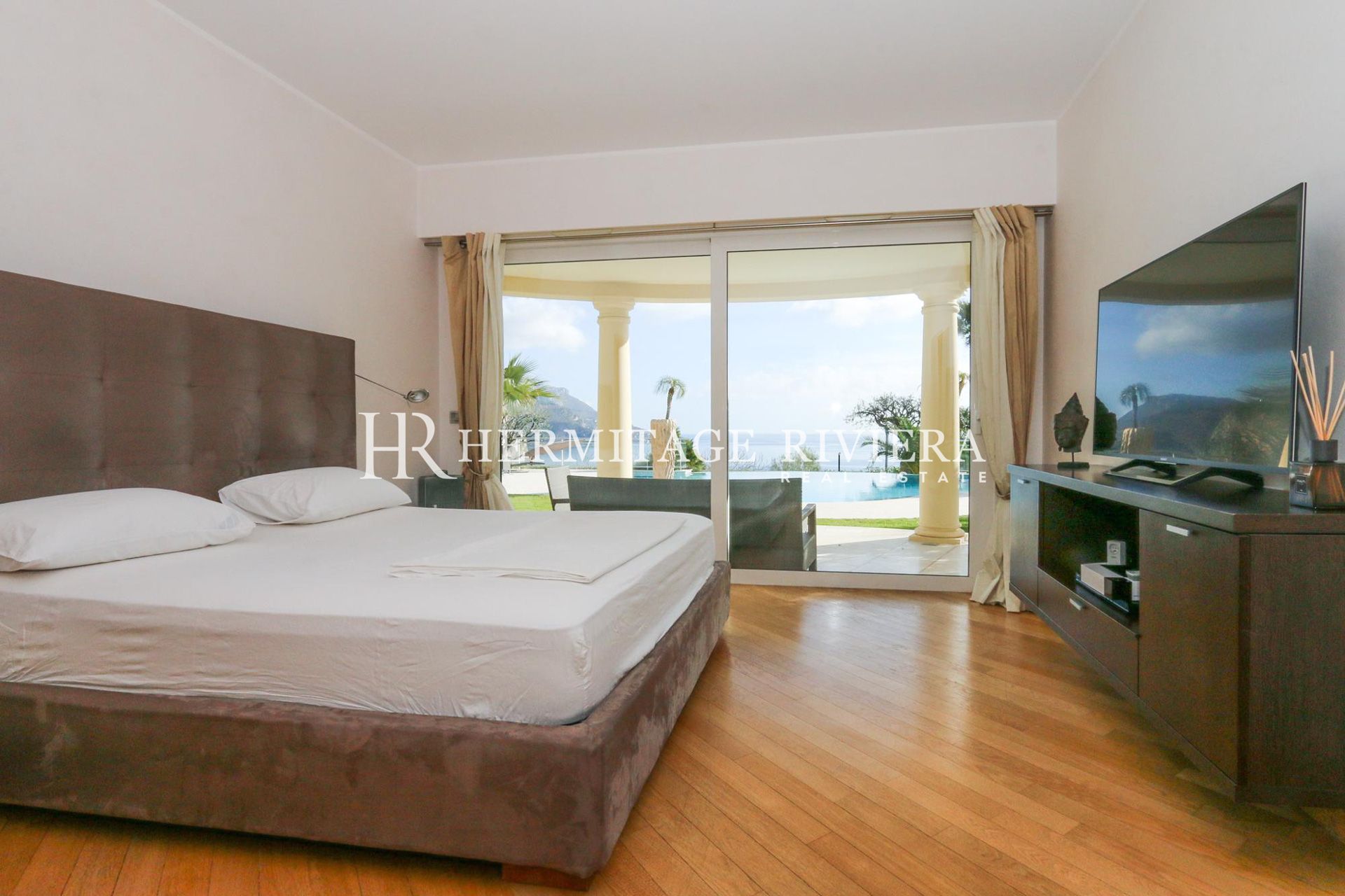 Villa i californisk stil - Pool - Havudsigt - Tæt på strand  (billede 8)