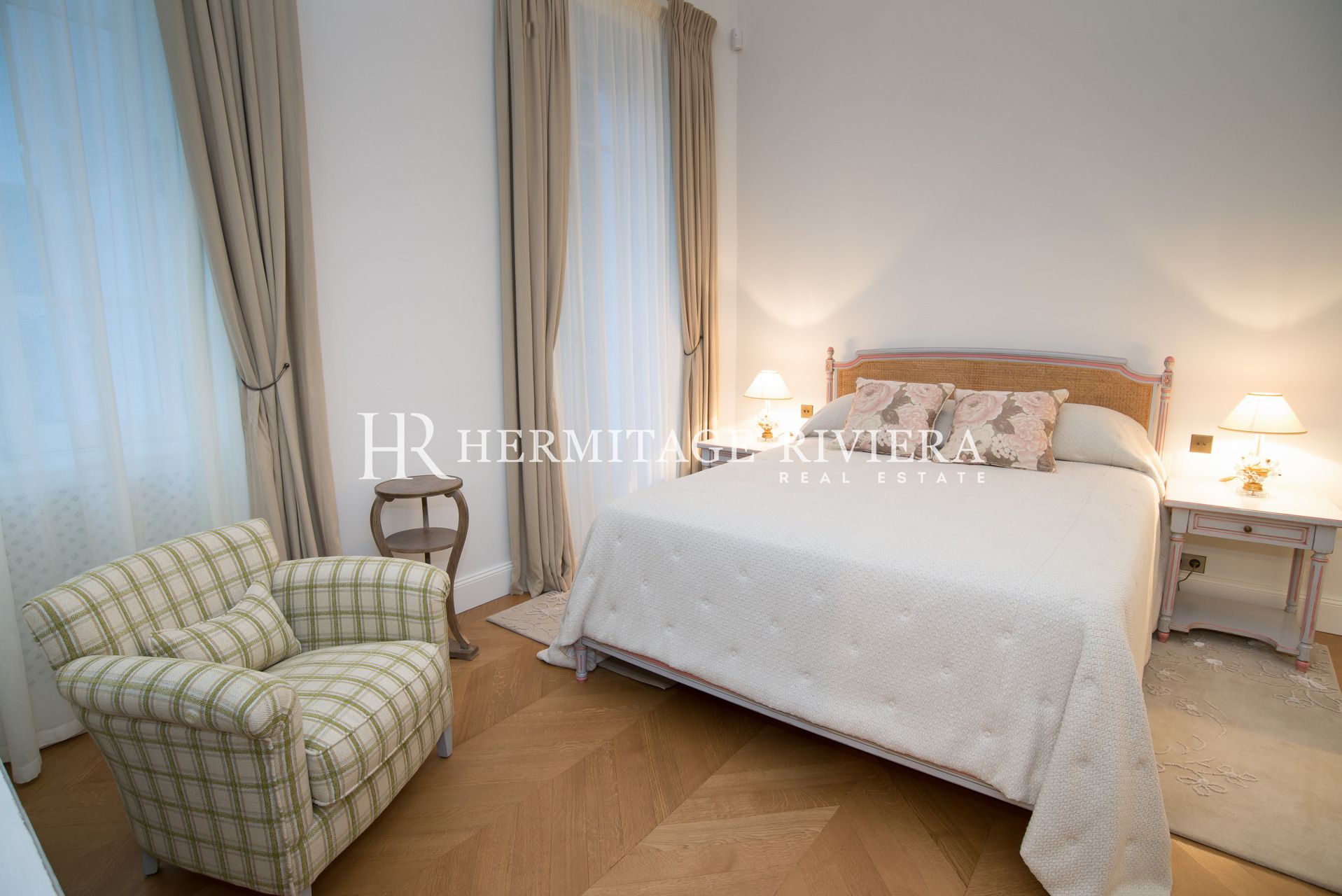 资产阶级建筑中的优雅公寓 (图片 5)