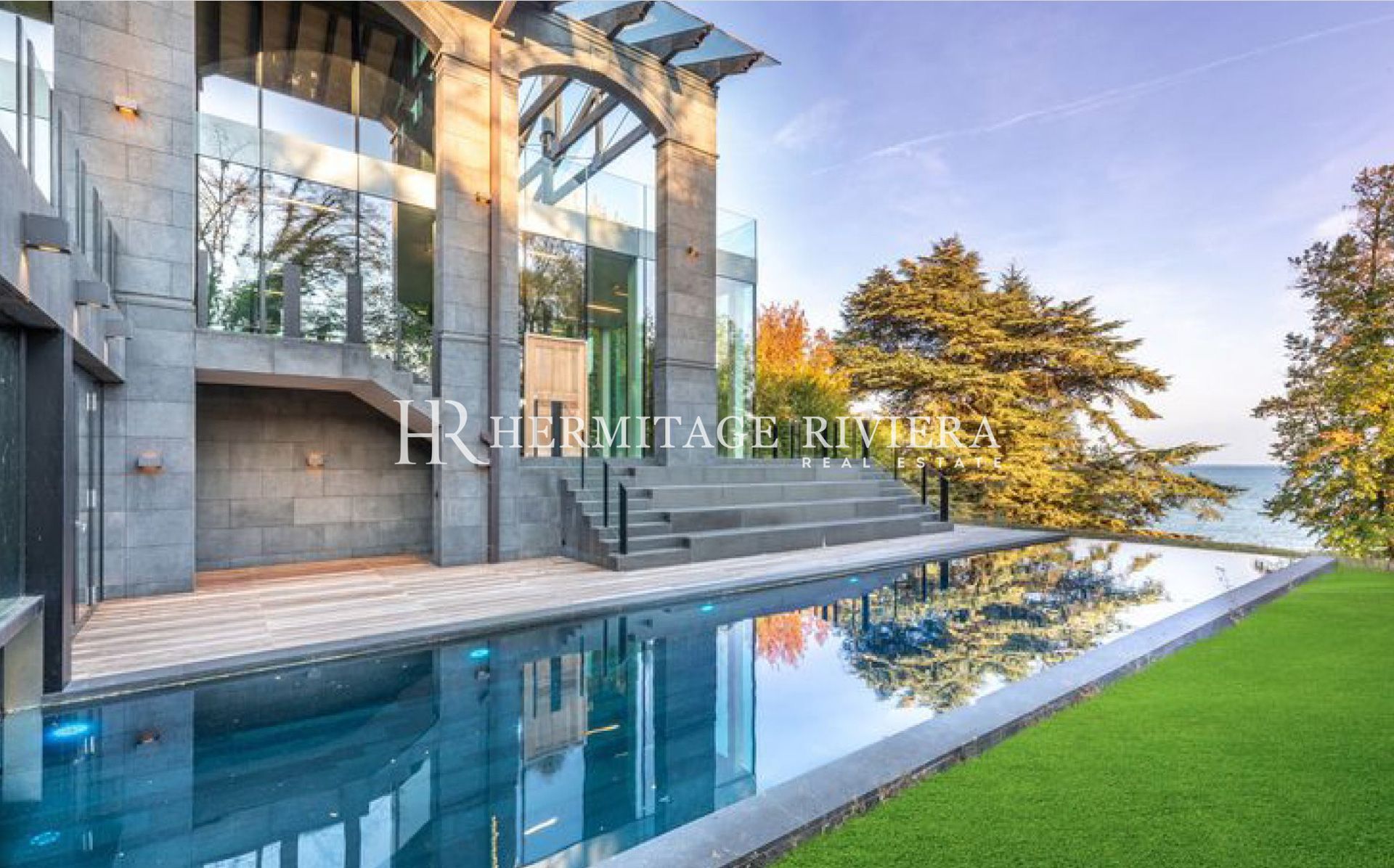 New waterfront mansion - Private beach  (image 1)