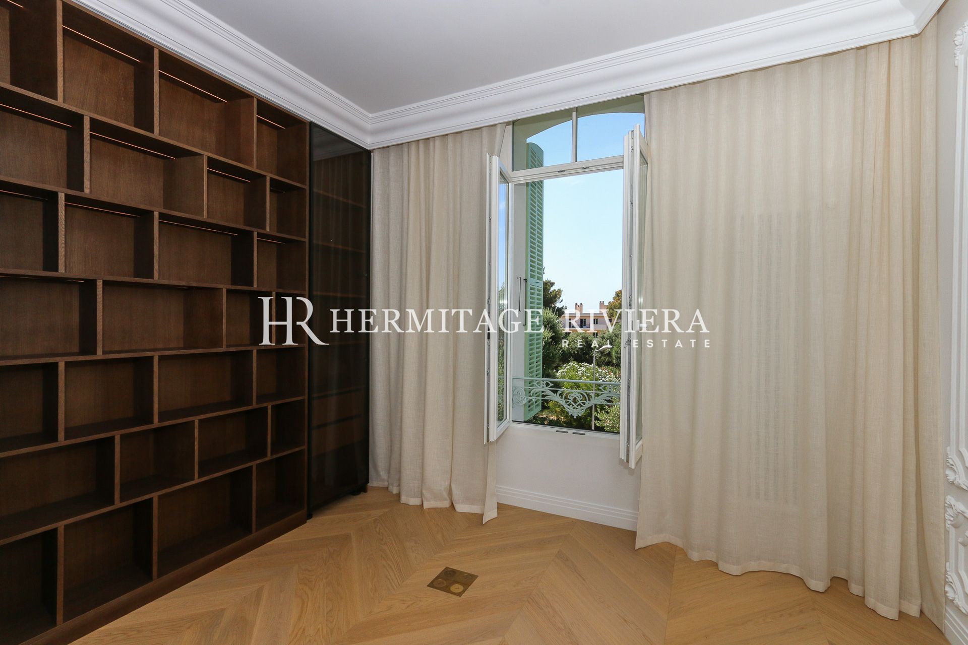 Exceptional apartment in the heart of Cap d'Ail  (image 10)