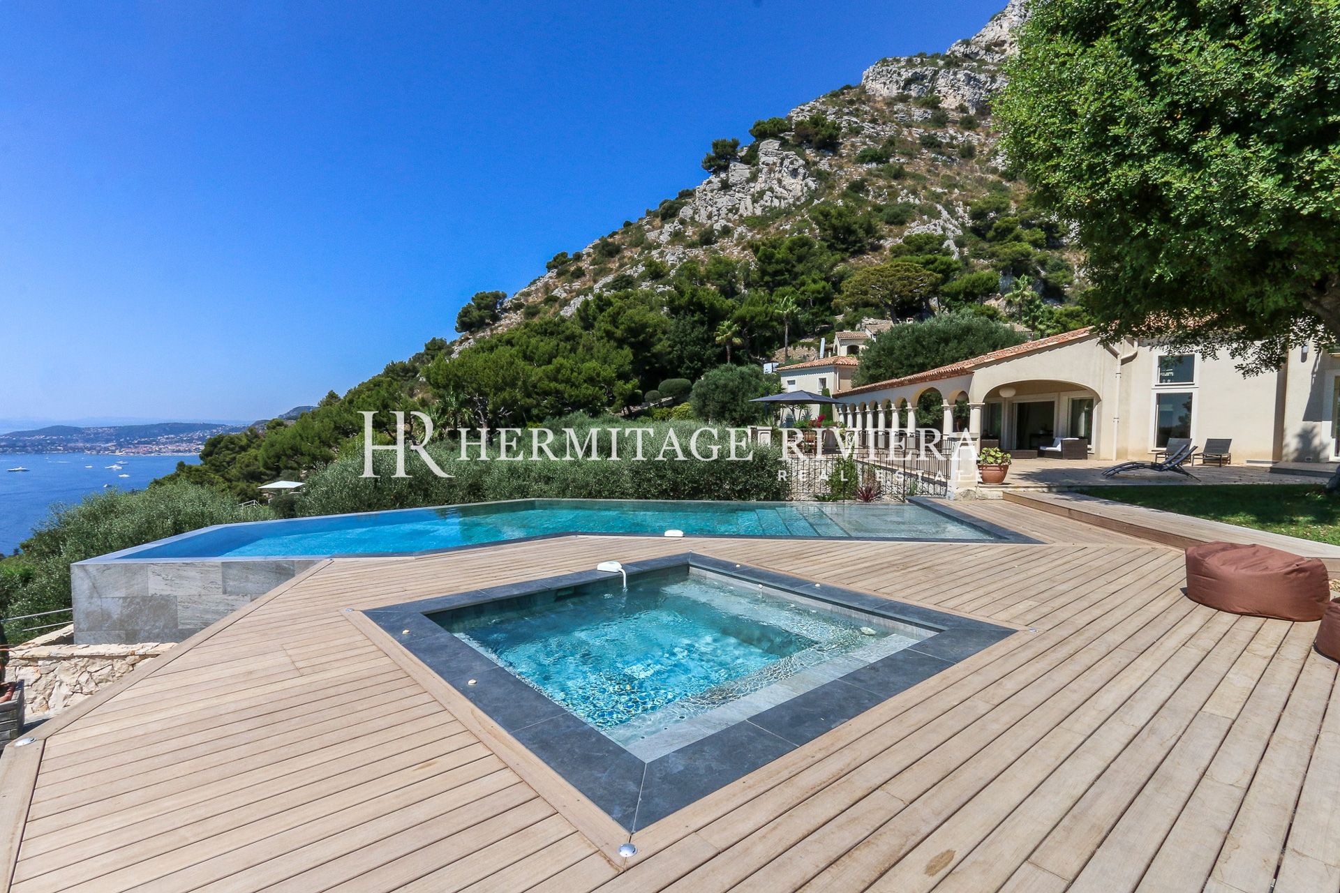 Property overlooking Monaco - Sea views - Pool - Flat garden  (image 5)