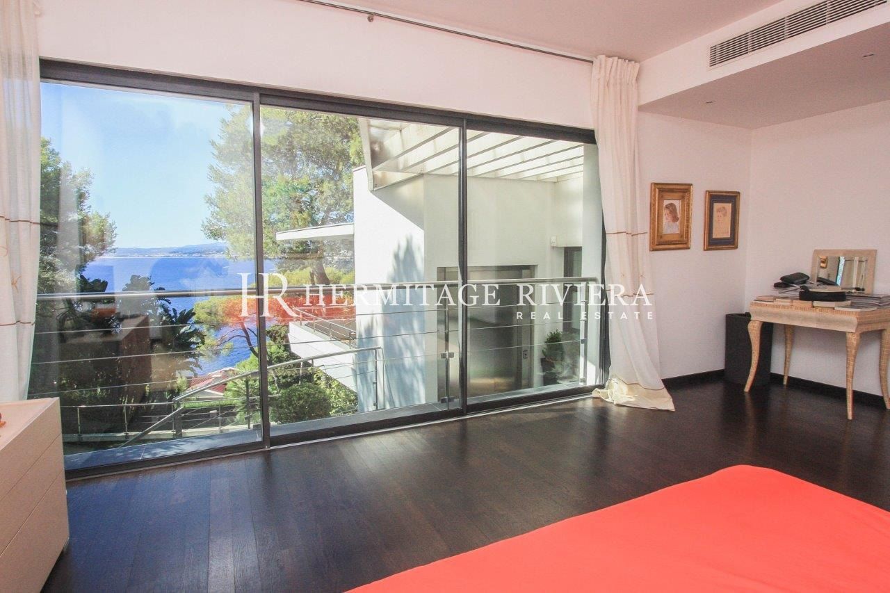 Villa contemporánea con vistas panorámicas al mar (imagen 13)