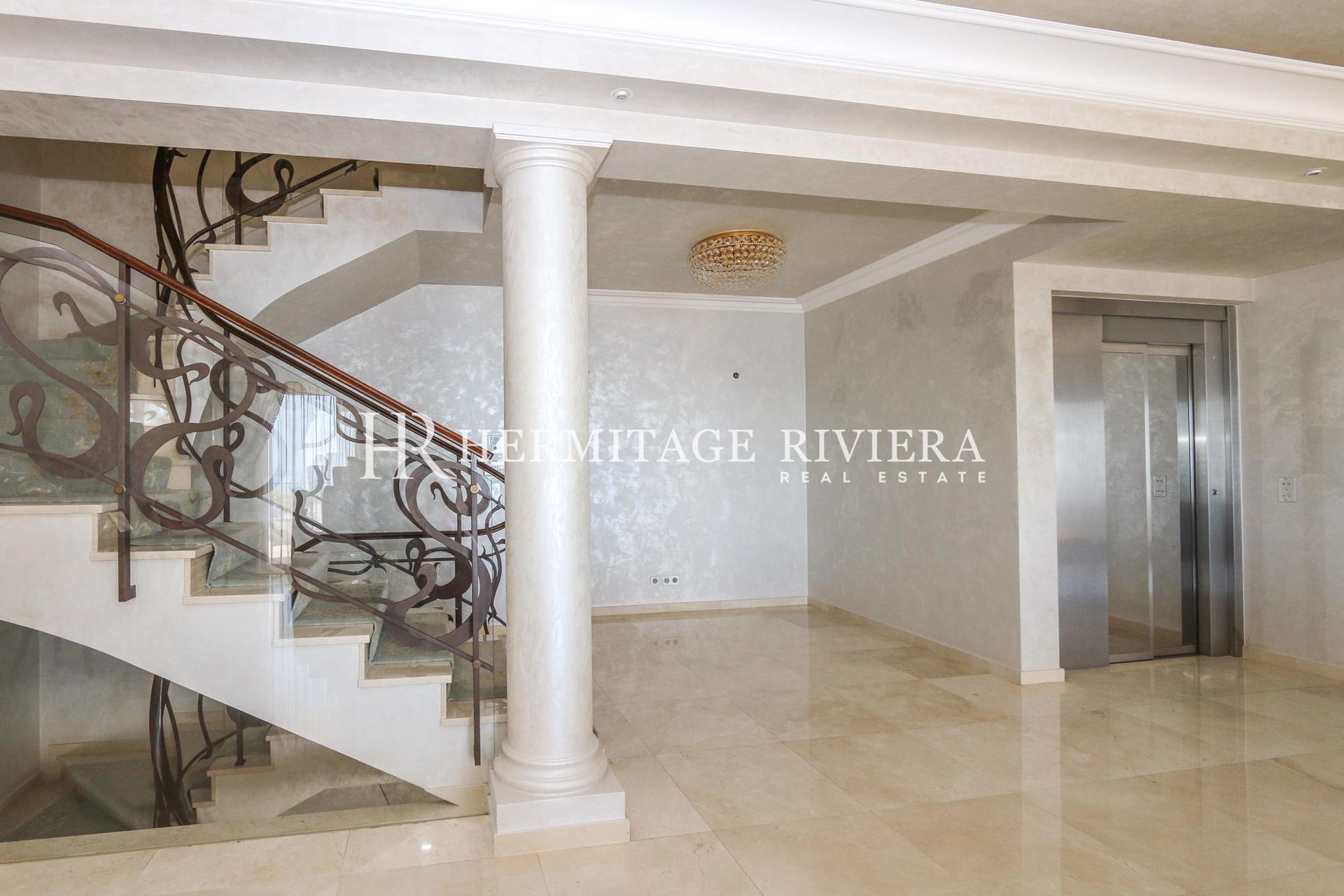 Вилла в флорентийском стиле с видом на море (изображение 11)