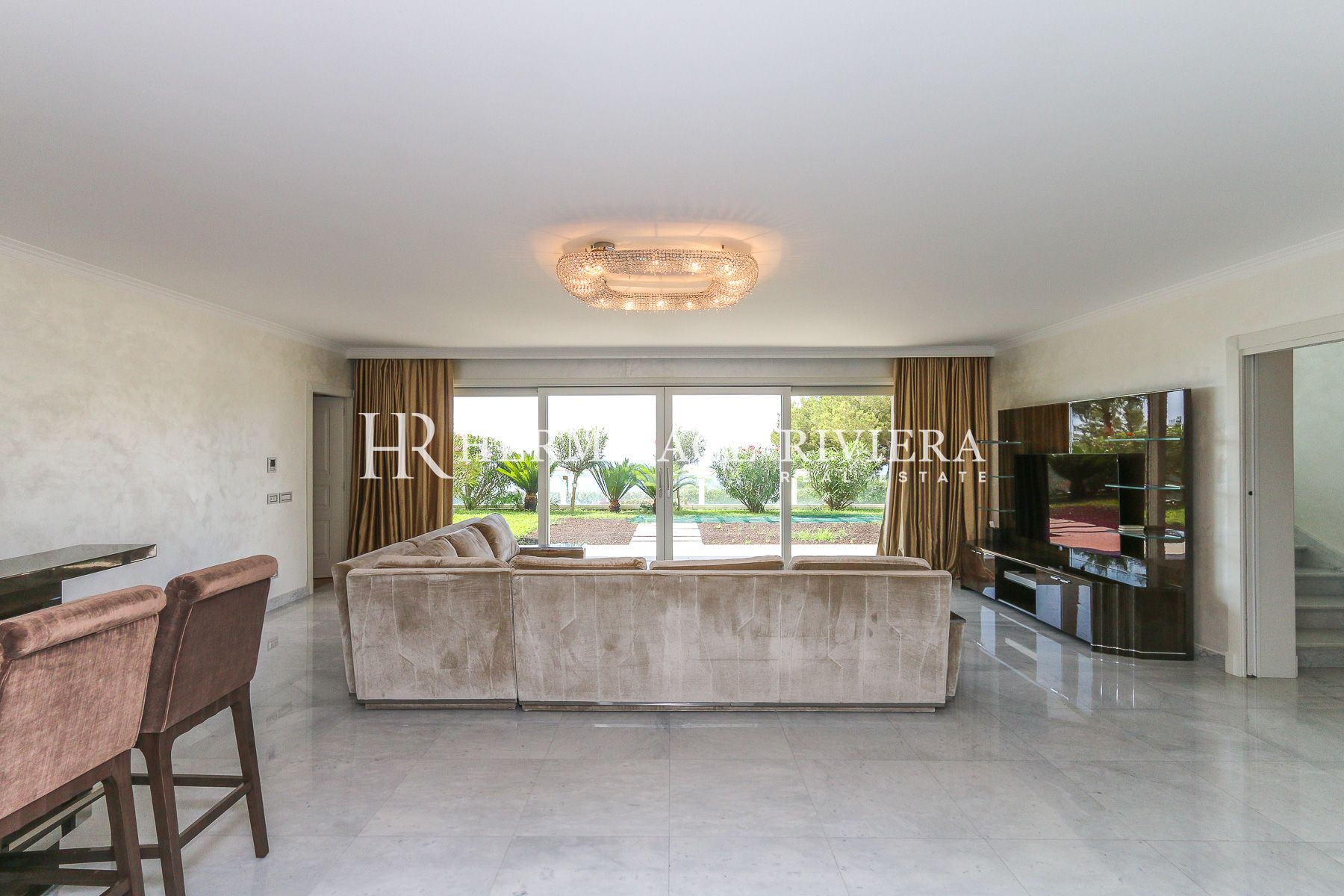 Property of two modern villas - Sea views - Pool (image 25)