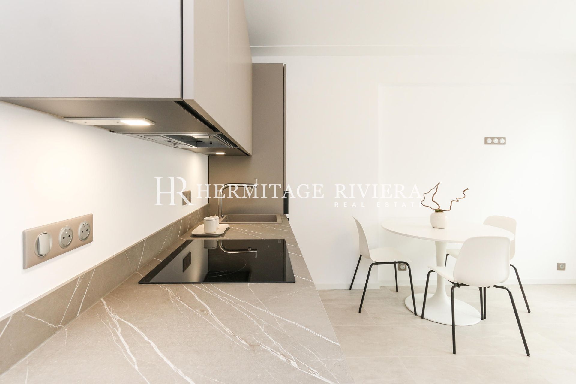 1 bedroom apartment - Renovated - Open-air terrace (image 9)