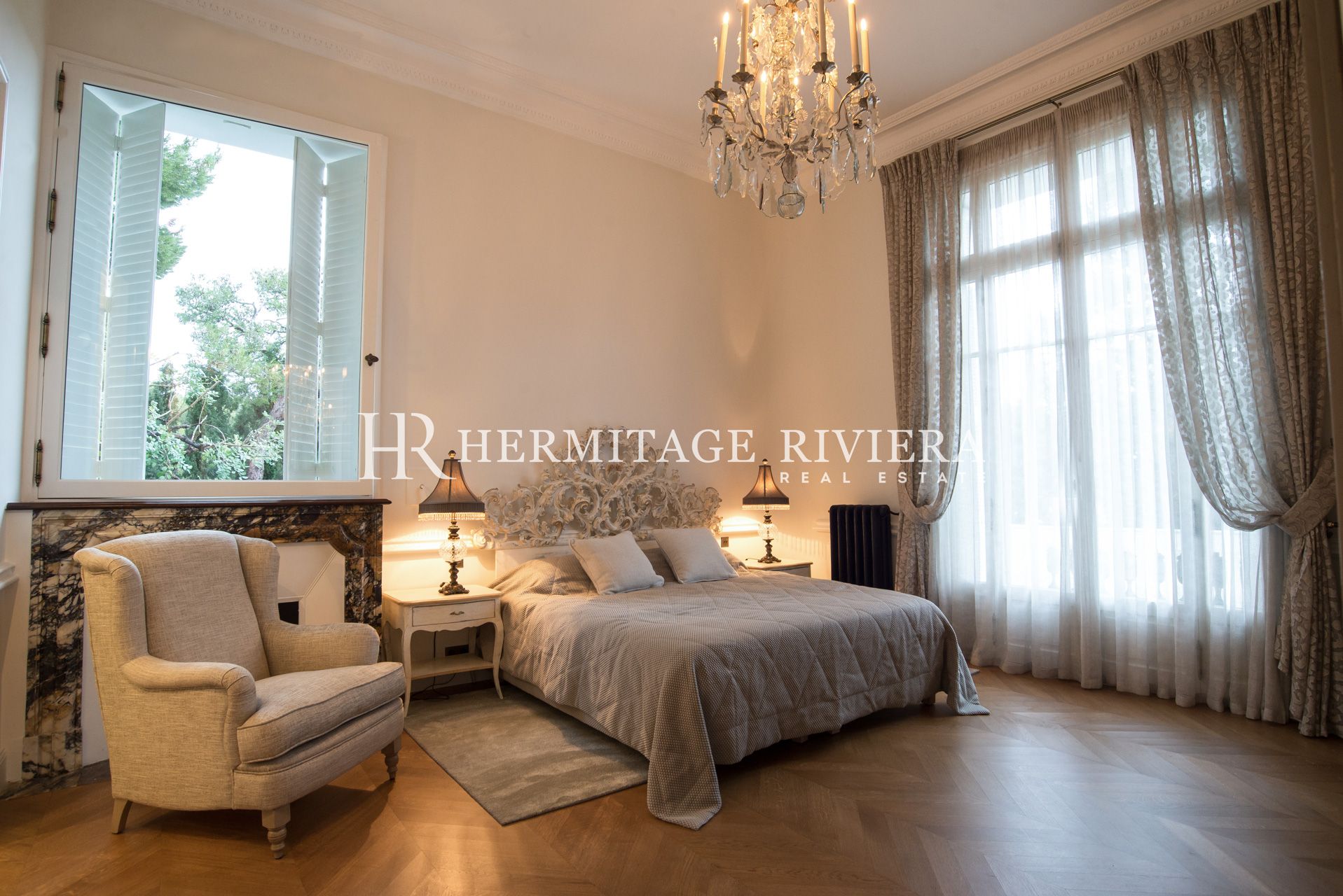 资产阶级建筑中的优雅公寓 (图片 3)