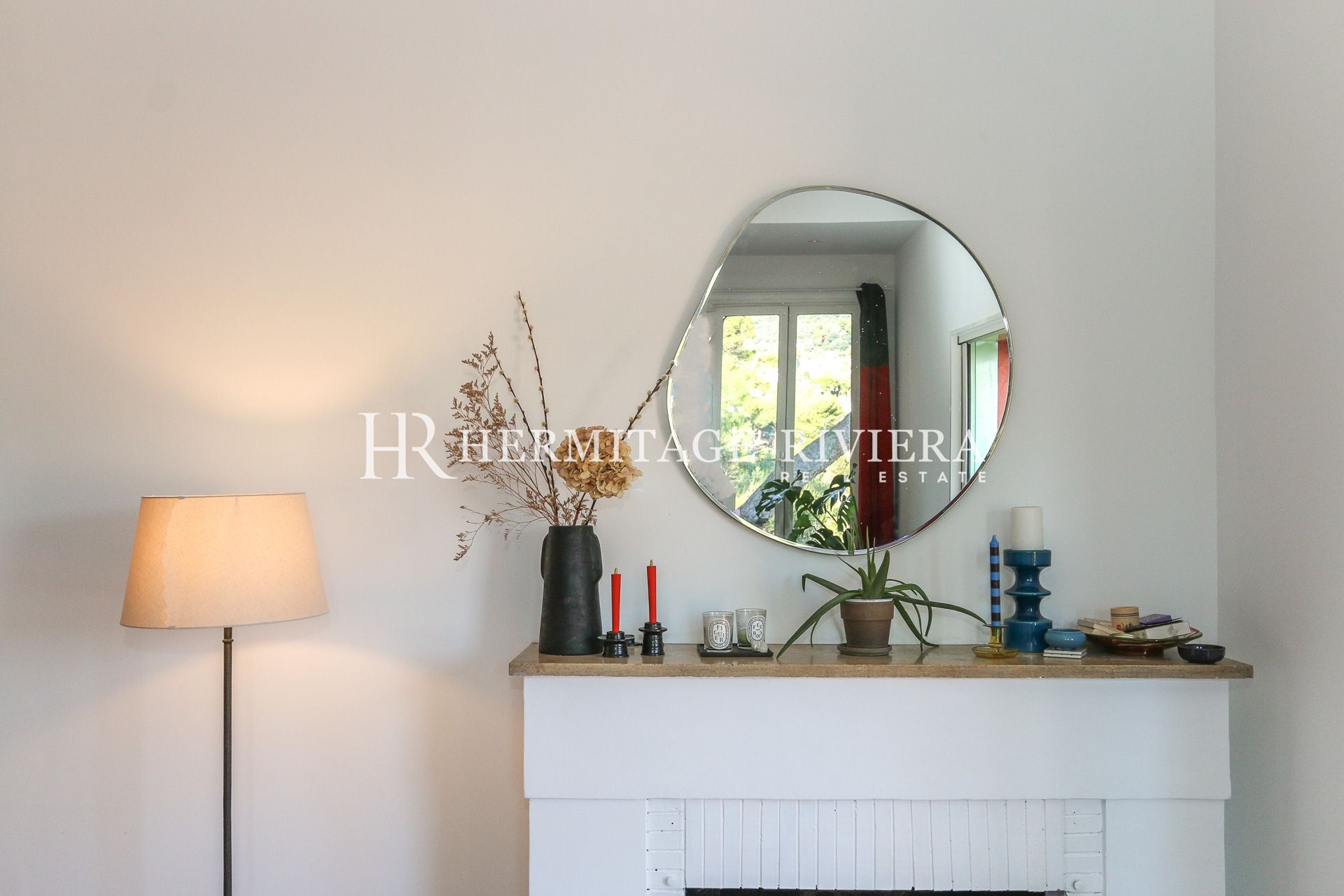 Two bedroom apartment - Roof terrace - View sea and port (image 12)