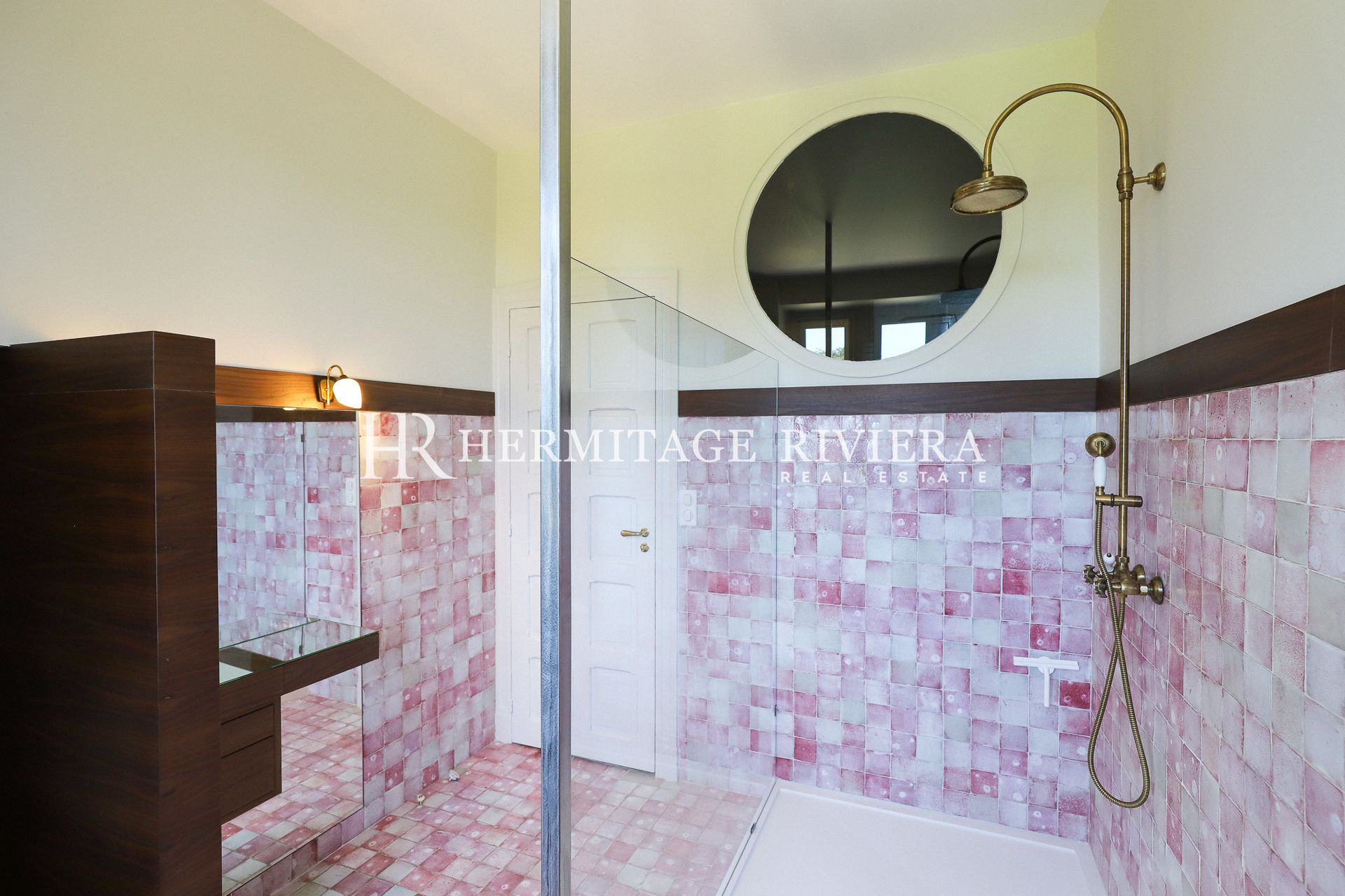 Property - 7 bedrooms - Cinema - Pool - Sea view (image 16)