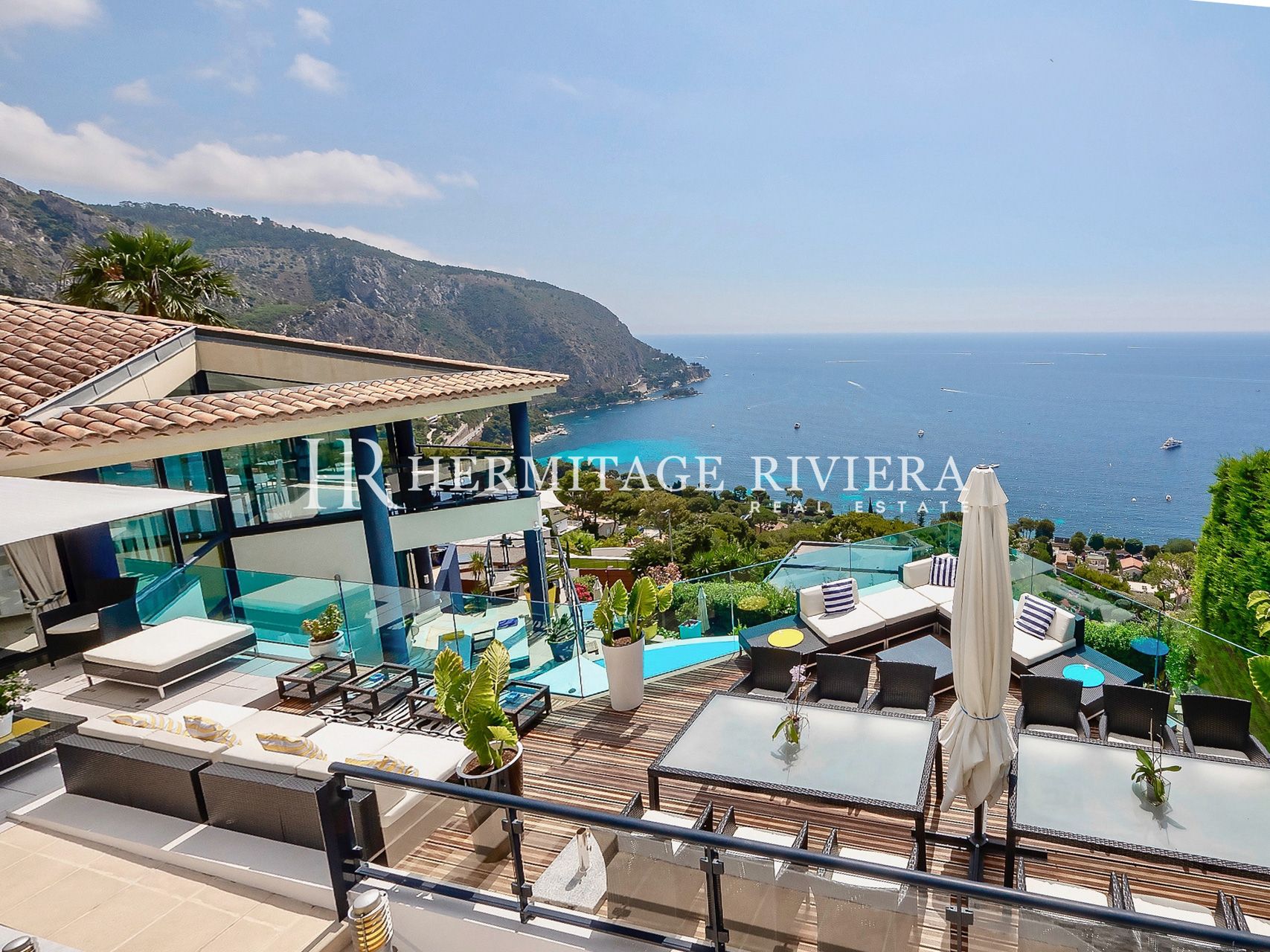 Villa moderna con vistas panorámicas al mar (imagen 1)