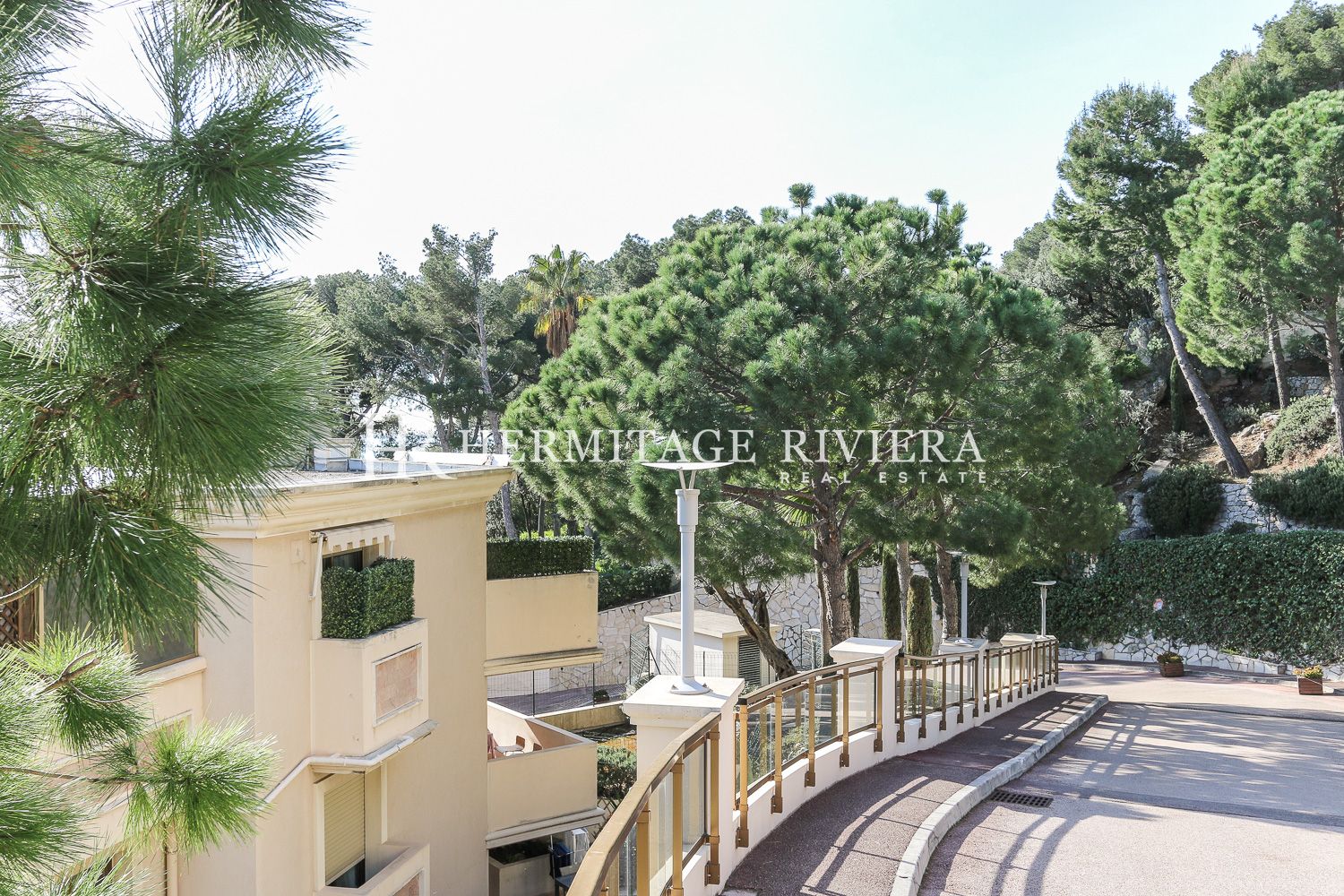 1 bedroom apartment - To renovate - Views over Monaco - Spacious Terrace (image 12)