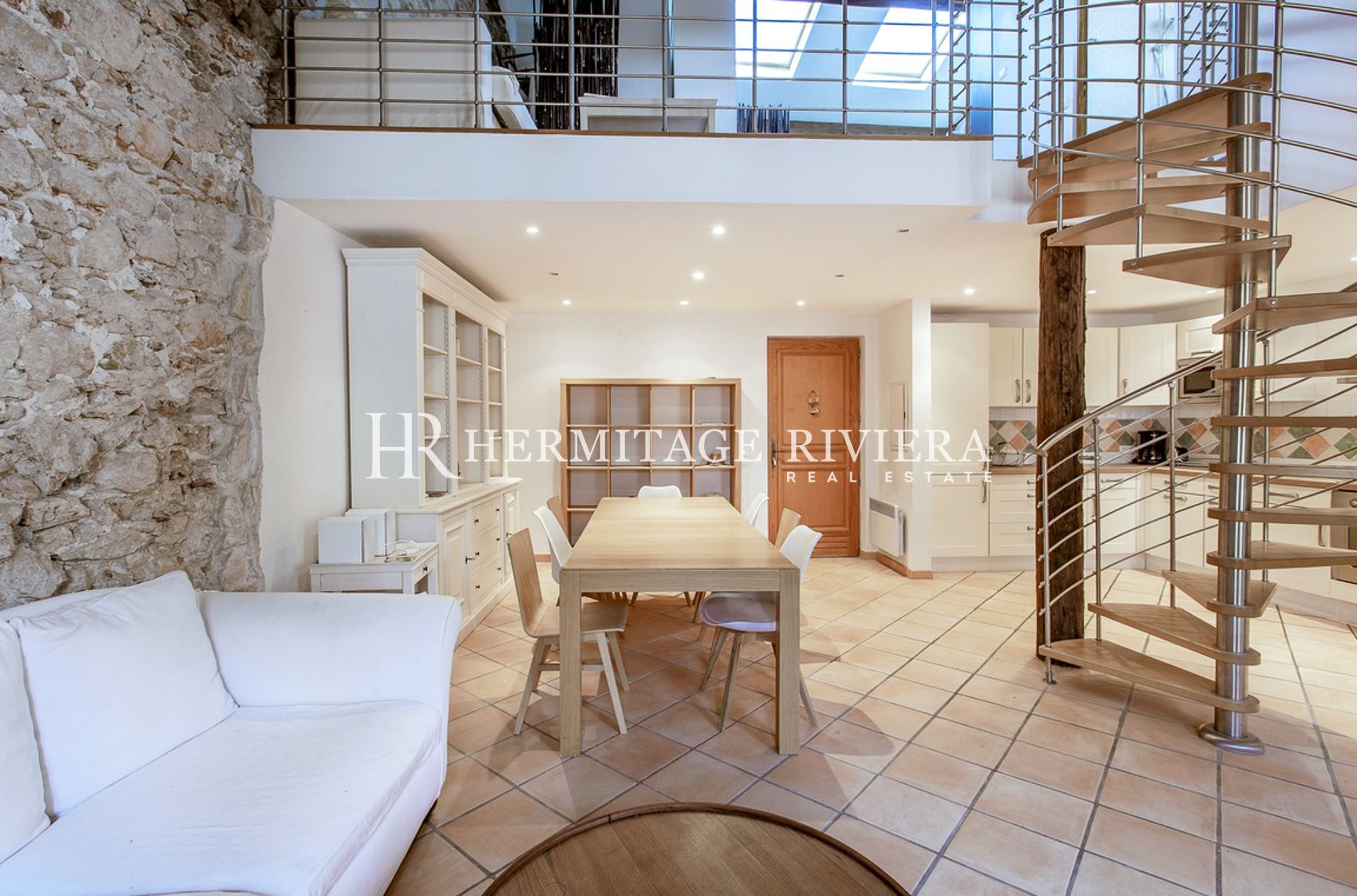 Takvåning i Villefranche-sur-Mer Loft - 2 sovrum - Översta våningen (bild 8)