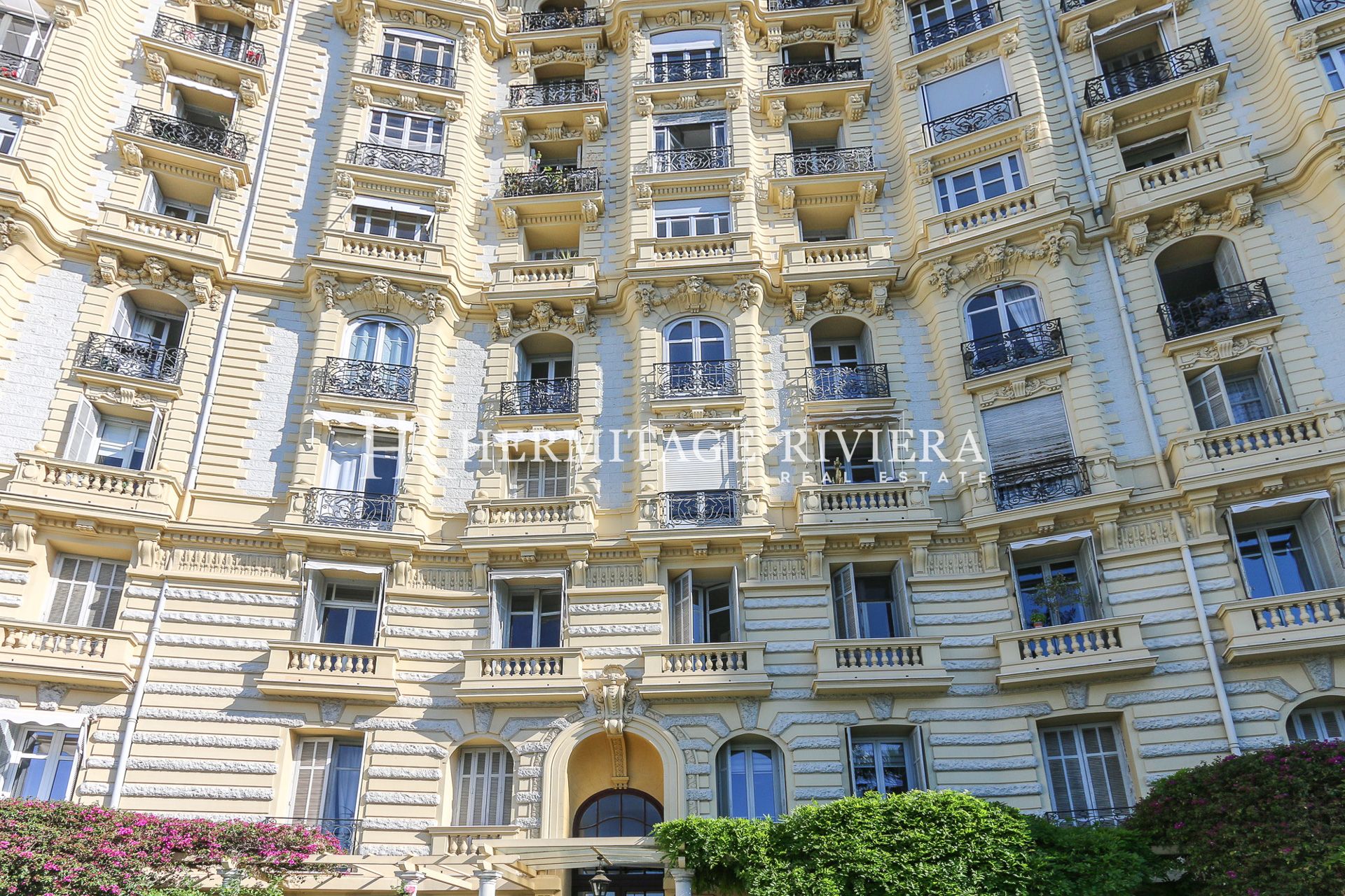 Elegante apartamento reformado en una clásica residencia burguesa. (imagen 24)