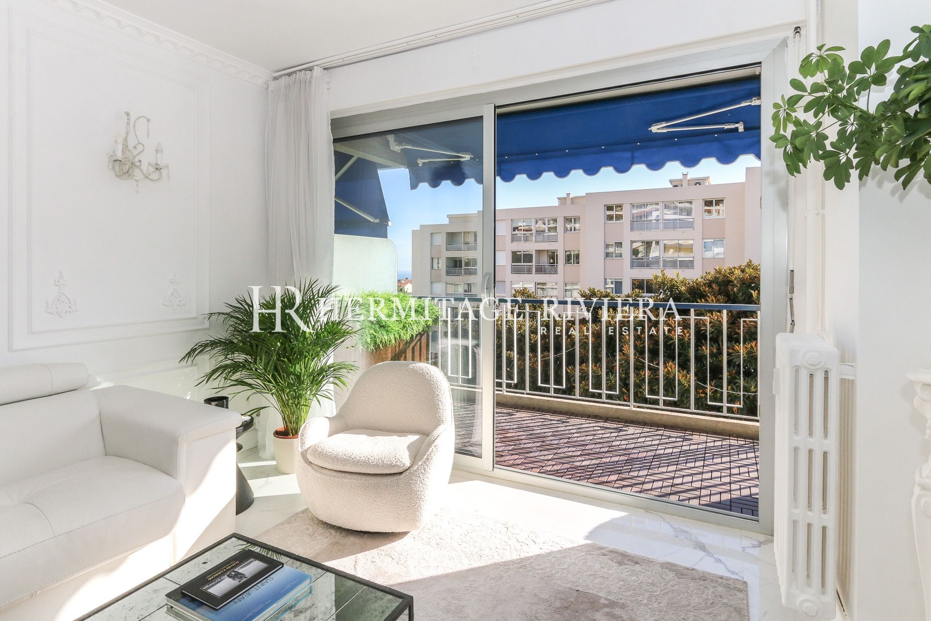 令人惊艳的翻新公寓,坐拥海景 (图片 9)