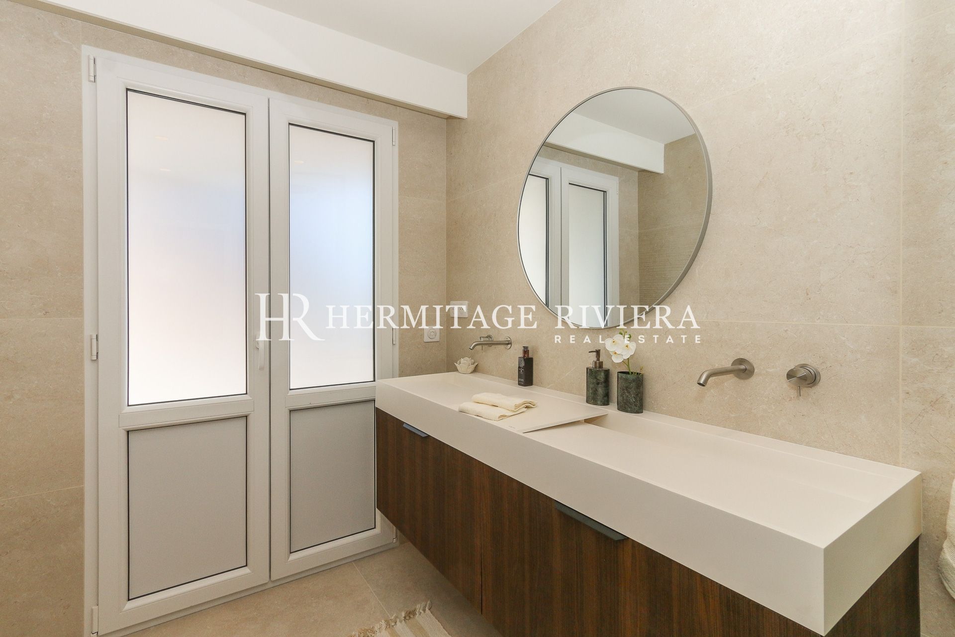 Renovated - Top floor apartment - Sea view -Terrace (image 17)