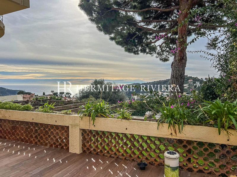 2-Zimmer-Wohnung - Renoviert - Terrasse - Panoramablick auf das Meer