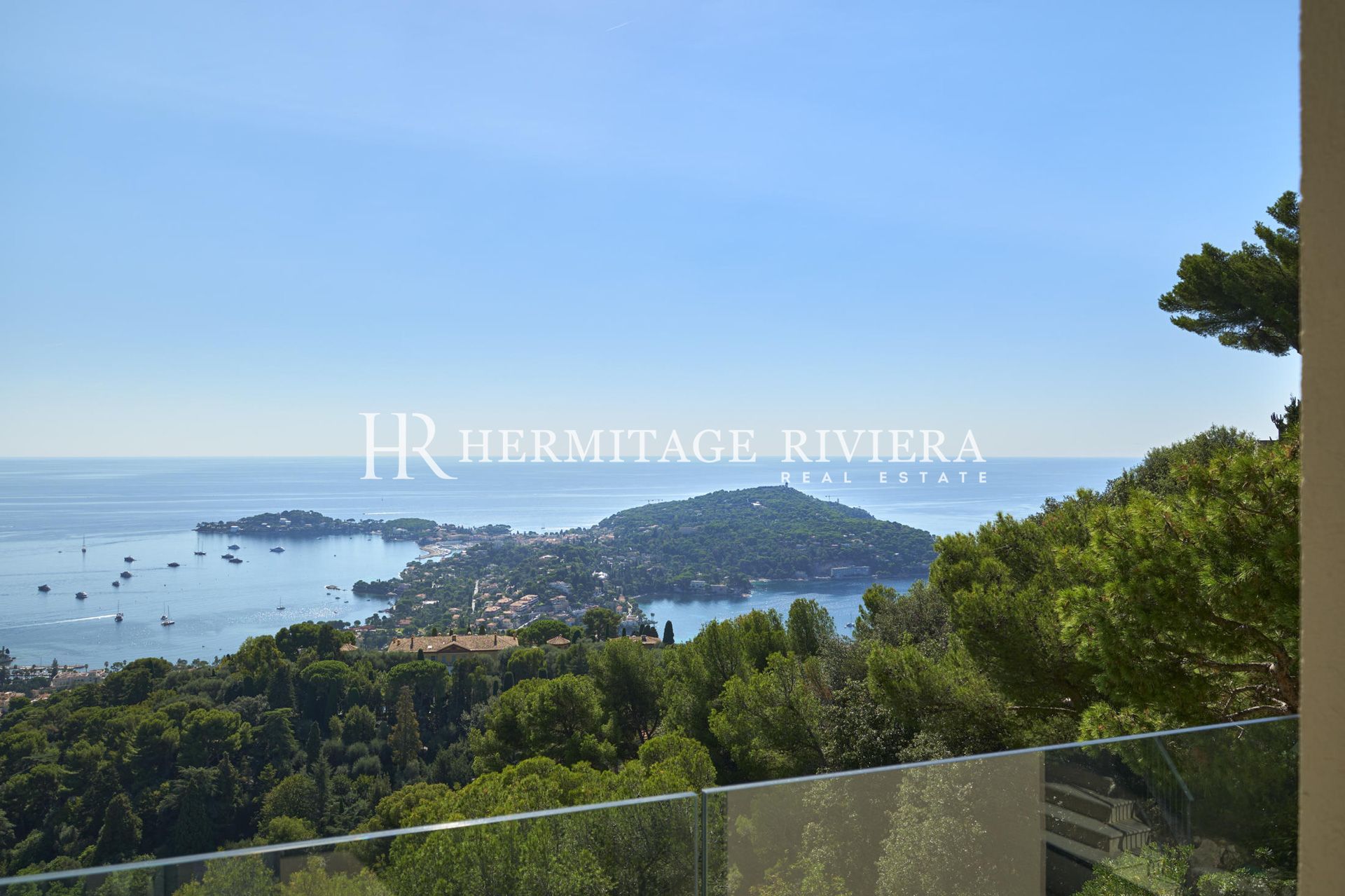 Contemporary property - Fantastique sea views - Pool (image 9)