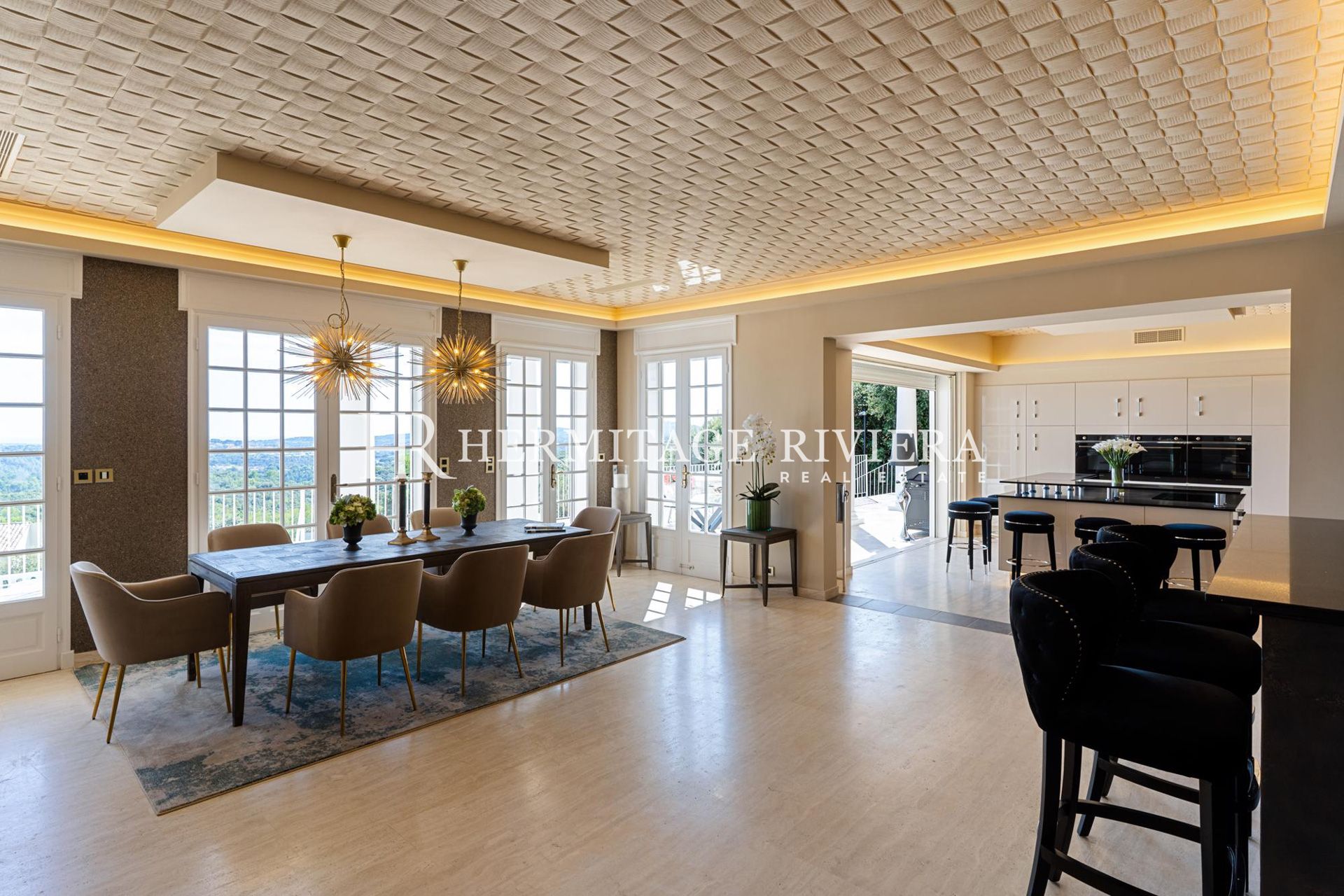Stunning luxury property with helipad and pool (image 13)
