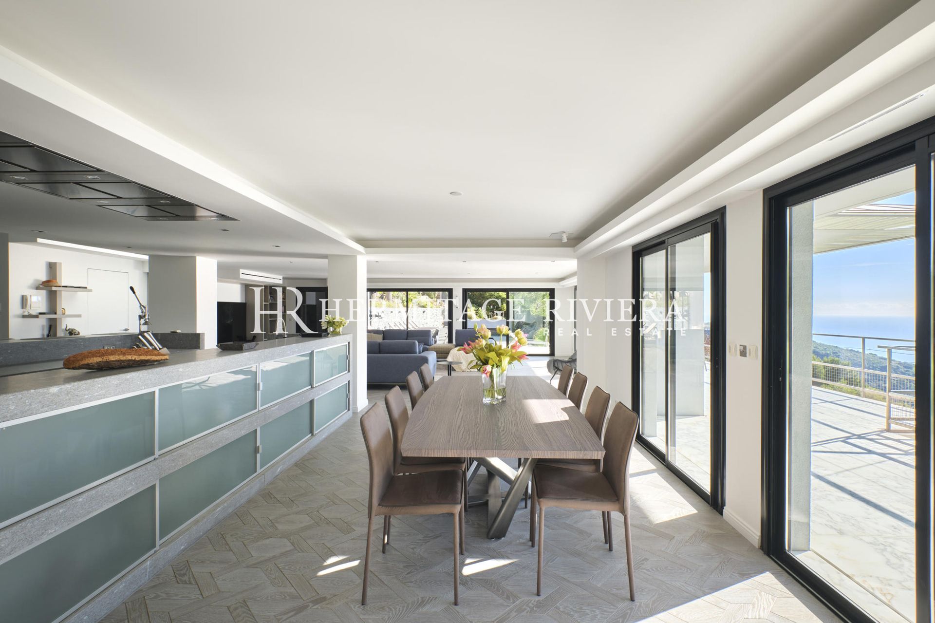 Modern villa in secure domain close Monaco (image 14)