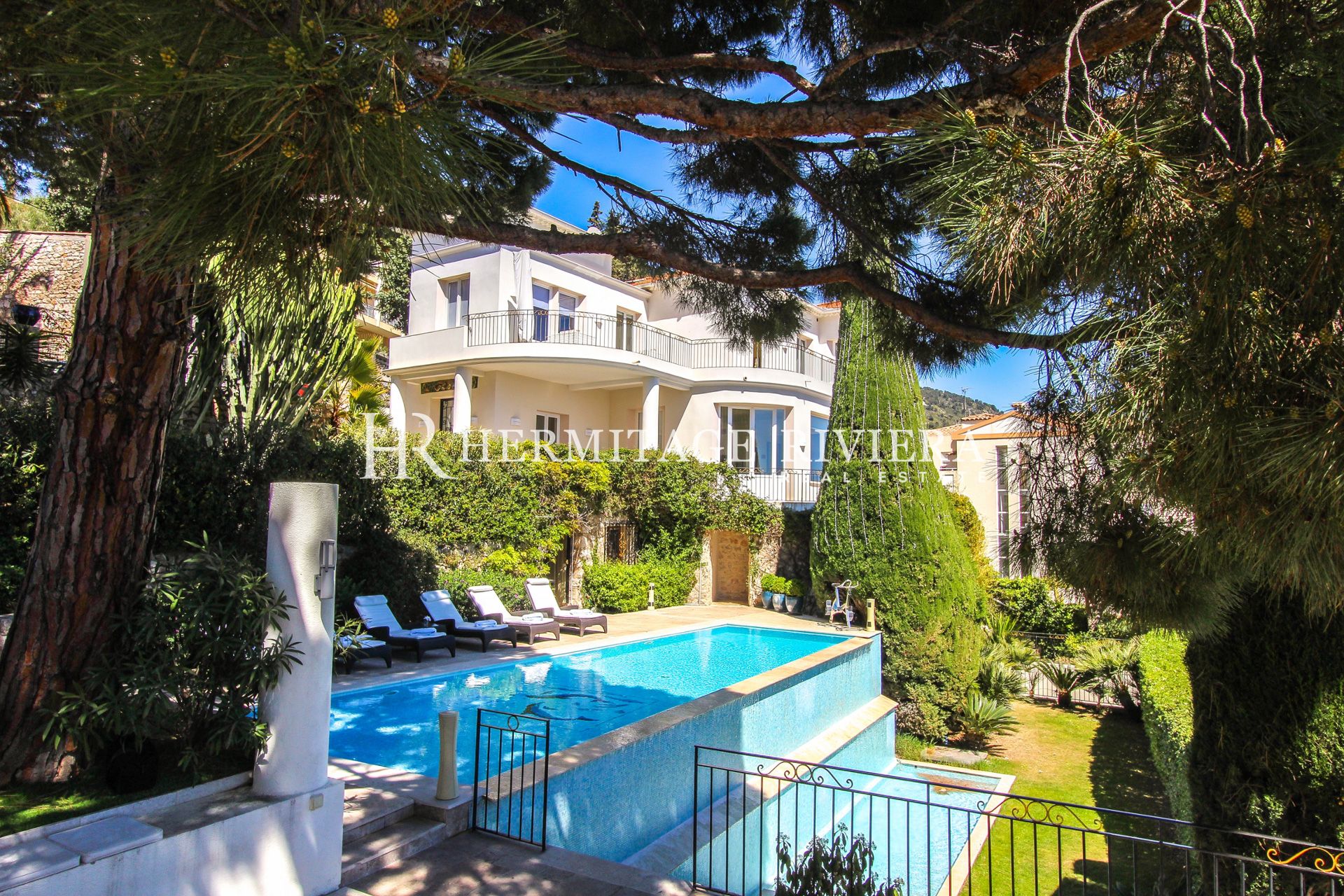 Art-deco property - Sea views - Pool (image 19)