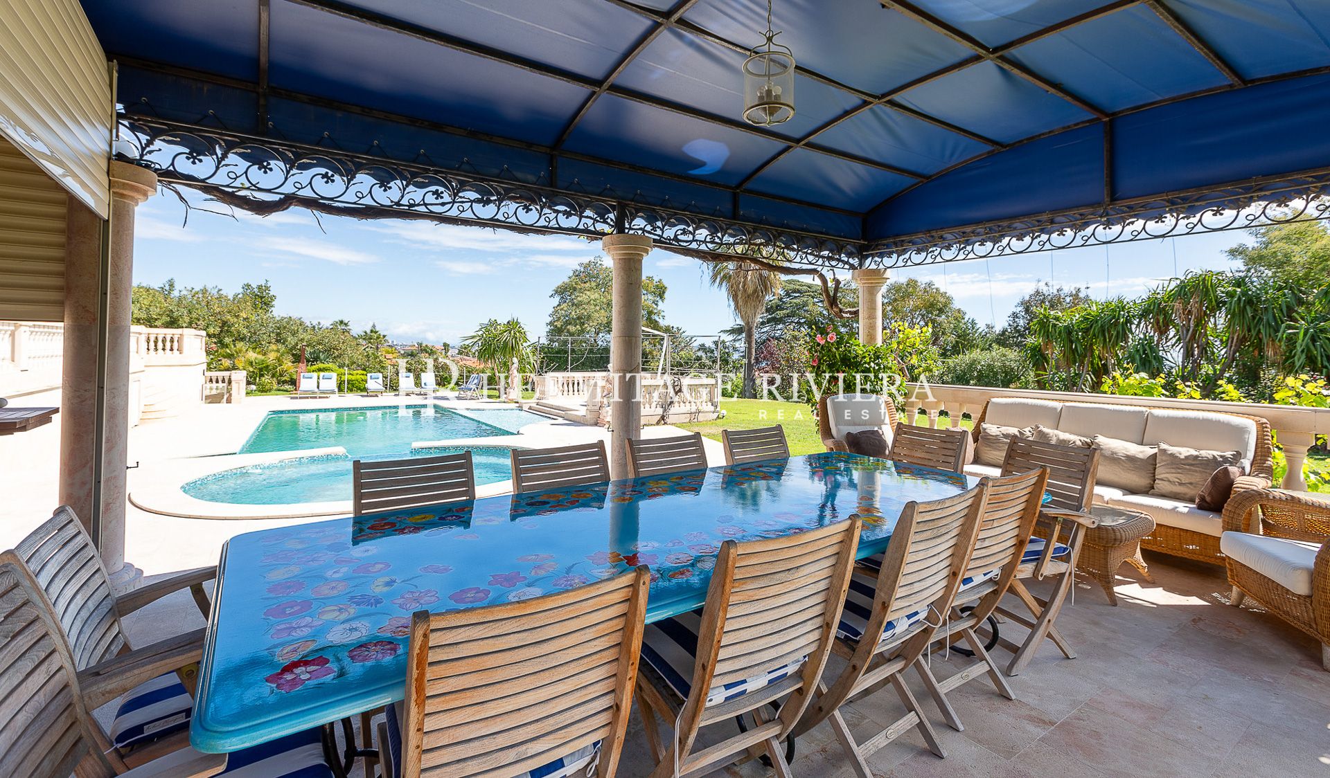 Exception prestigious property - Flat garden - Pool - Sea view  (image 12)