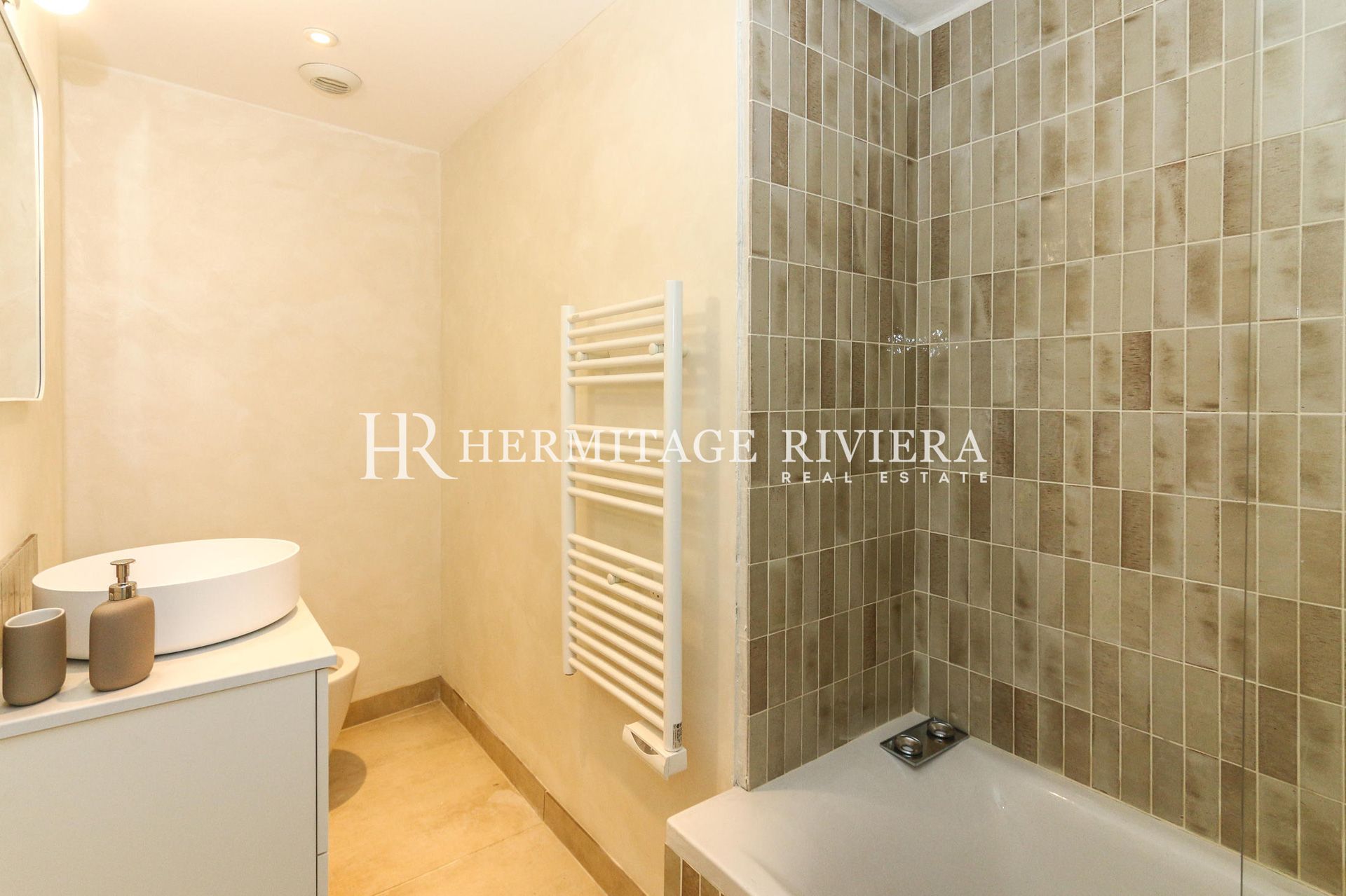 3-bedroom apartment - Top floor - Renovated - Overlooking Monaco (image 23)