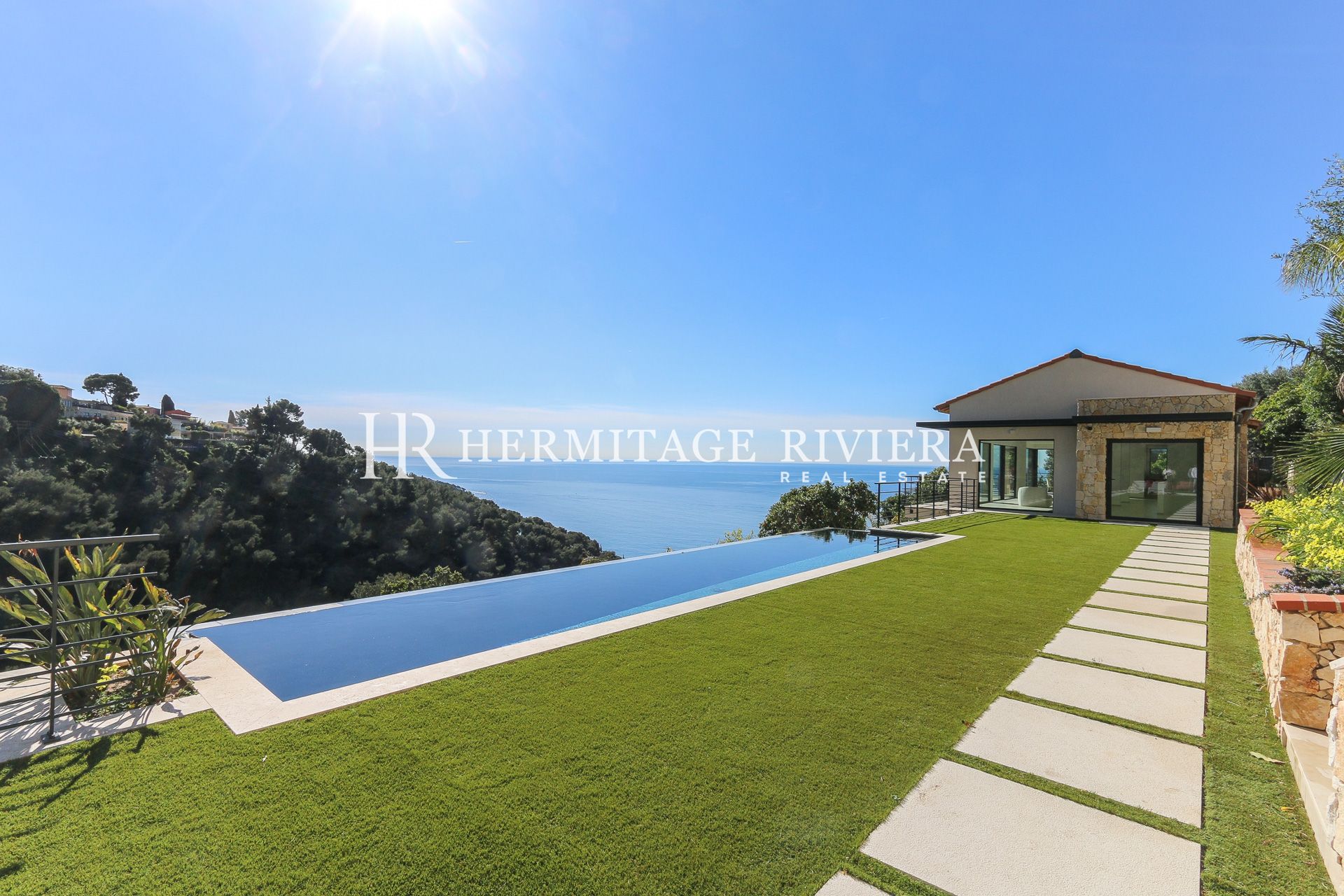 Villa in Roquebrune-Cap-Martin New villa - sea view calme close Monaco (image 1)