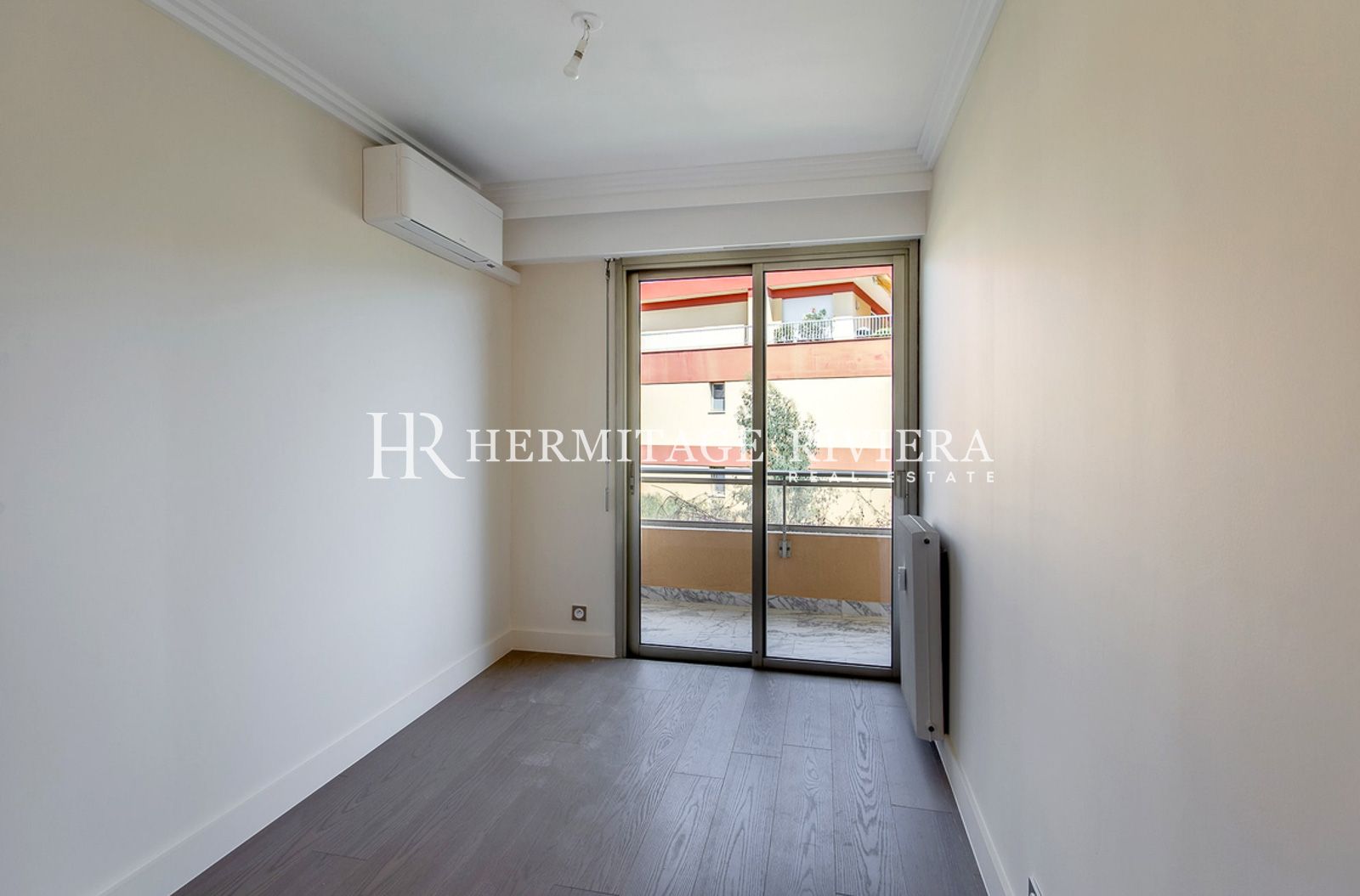 Penthouse in Nice Cimiez 3 bedroom - Roof terrace - Pool  (image 11)