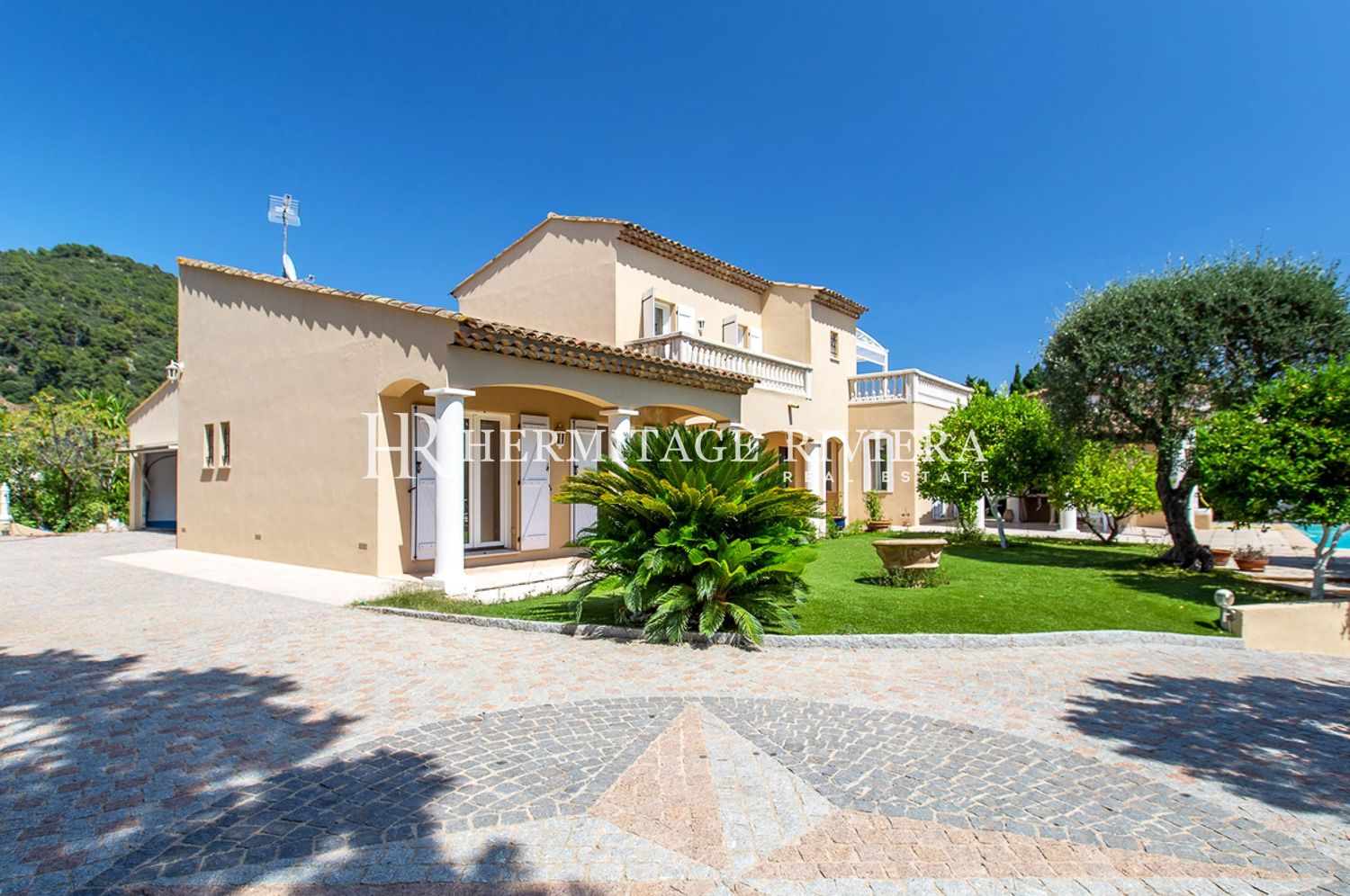 Villa in Villefranche-sur-Mer Сalm - Сlosed estate - Pool - Garden (image 7)