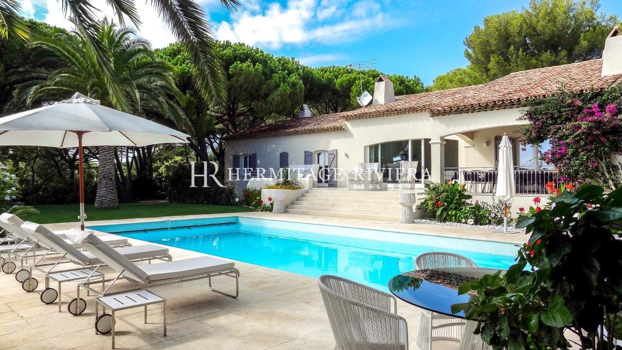 Prestigioso dominio protetto - Piscina - Vista mare (immagine 1)