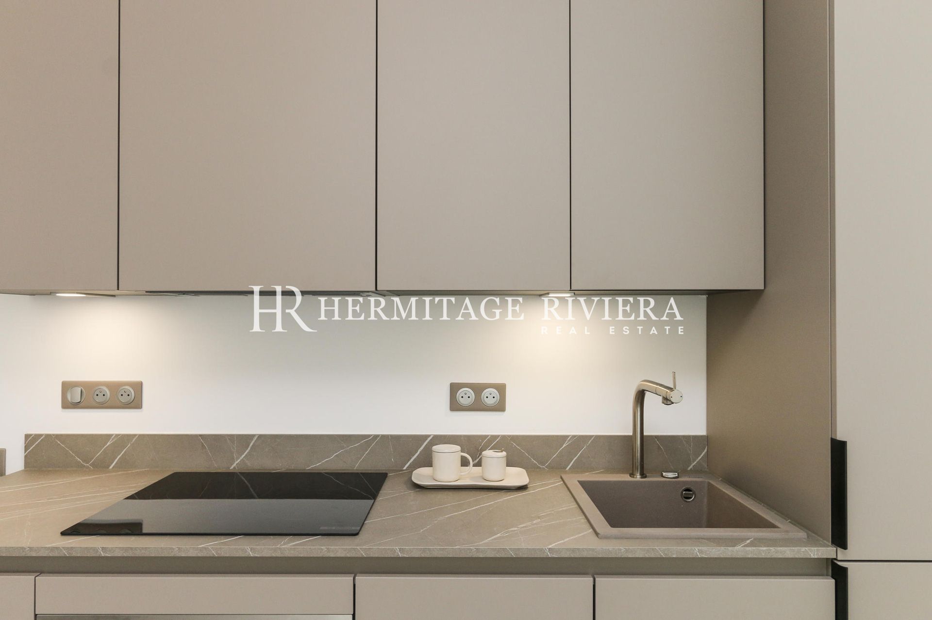 1 bedroom apartment - Renovated - Open-air terrace (image 10)