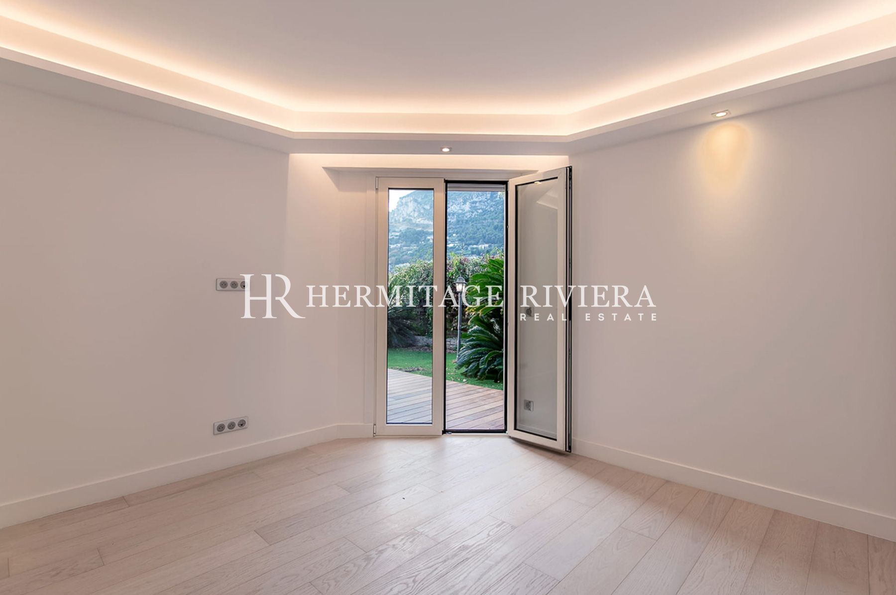 Apartamento en Roquebrune-Cap-Martín Apartamento reformado de 3 dormitorios con vistas a Mónaco y terraza. (imagen 9)