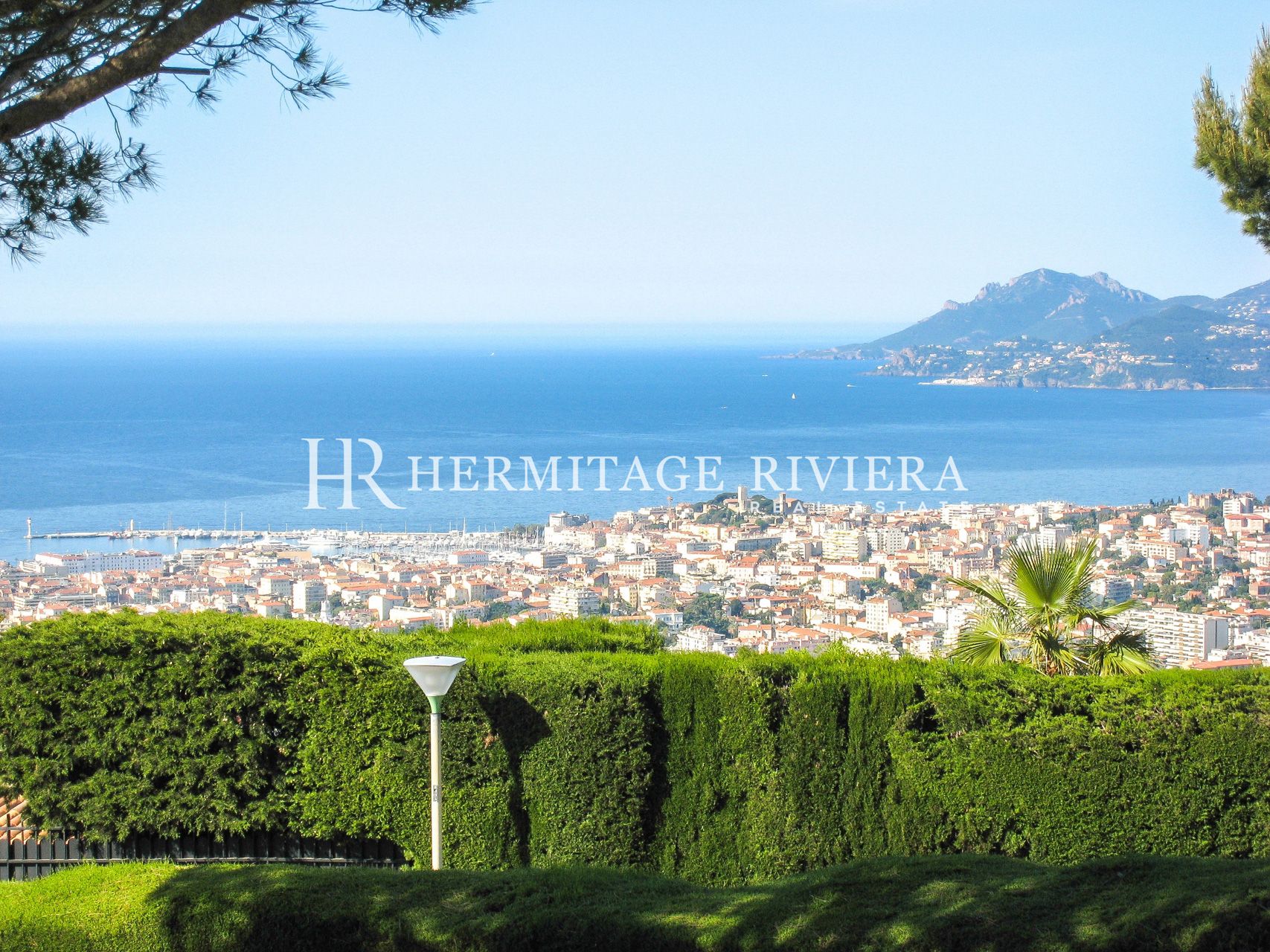 Splendida vista sul mare - Piscina - Giardino pianeggiante (immagine 2)